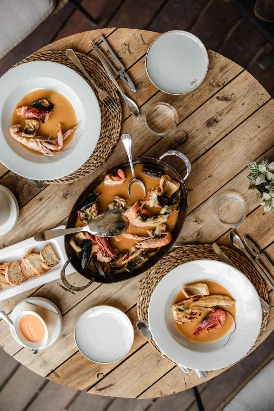 Food and drinks in Hotel Molí de l'Escala