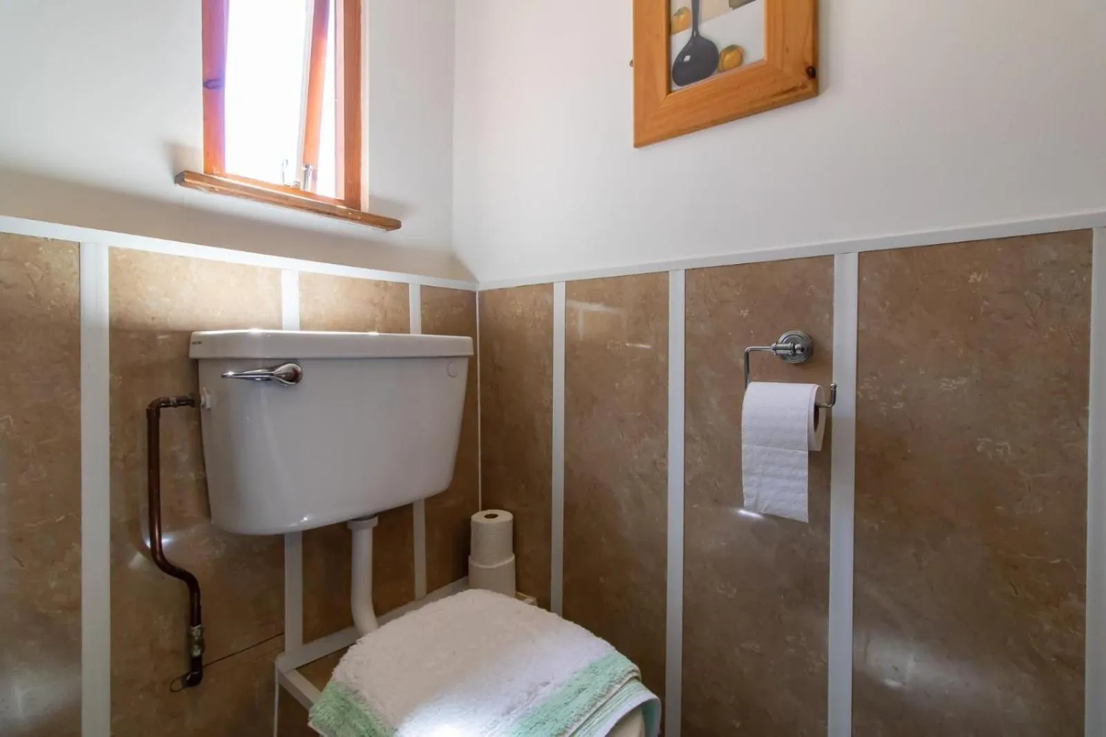 Bathroom in OYO The Bentleys Hotel