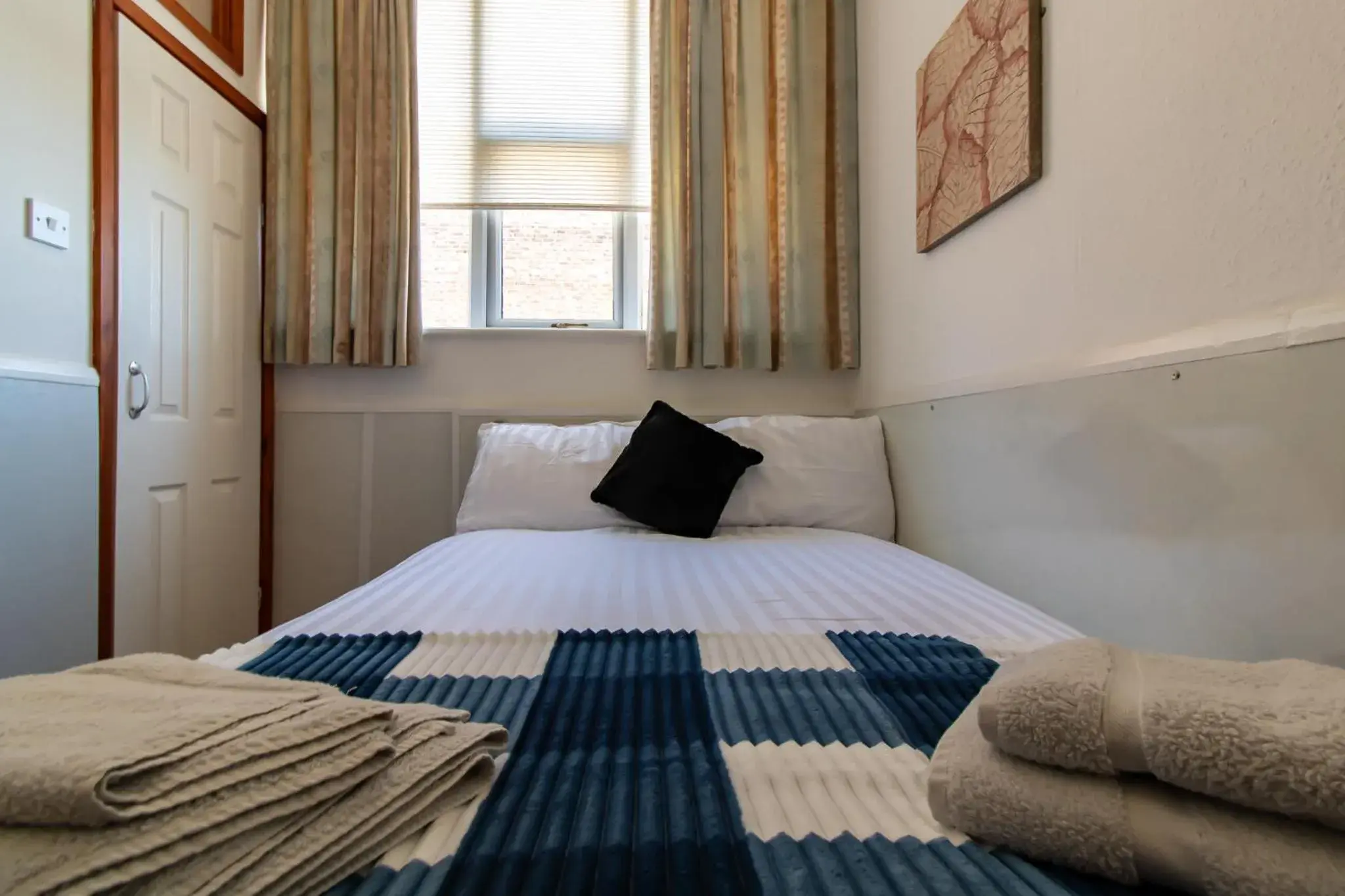 One Bed Room Apartment in OYO The Bentleys Hotel One Bed Room Apartment in OYO The Bentleys Hotel