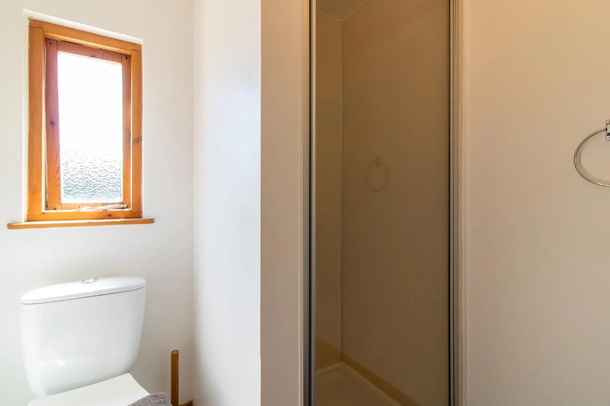 Bathroom in OYO The Bentleys Hotel