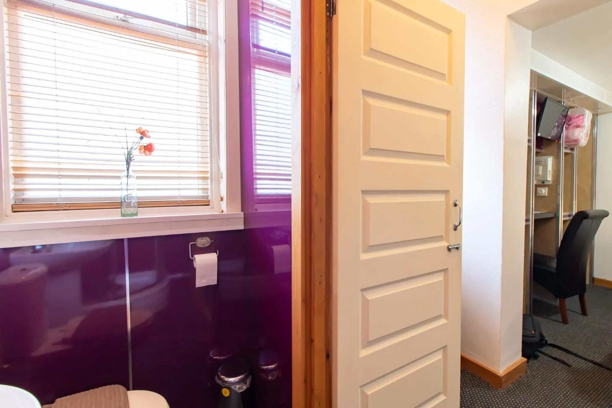 Bathroom in OYO The Bentleys Hotel