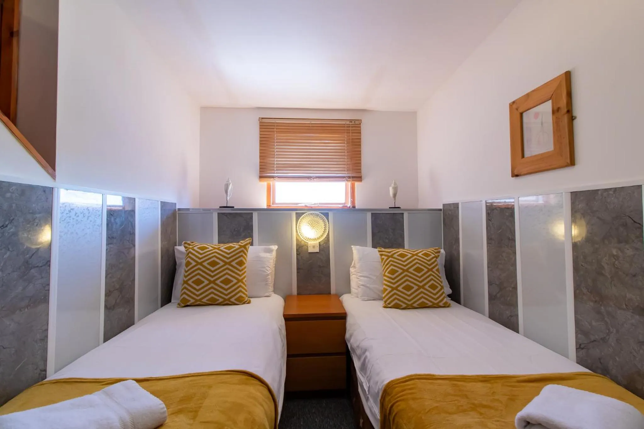 Bedroom, Bed in OYO The Bentleys Hotel