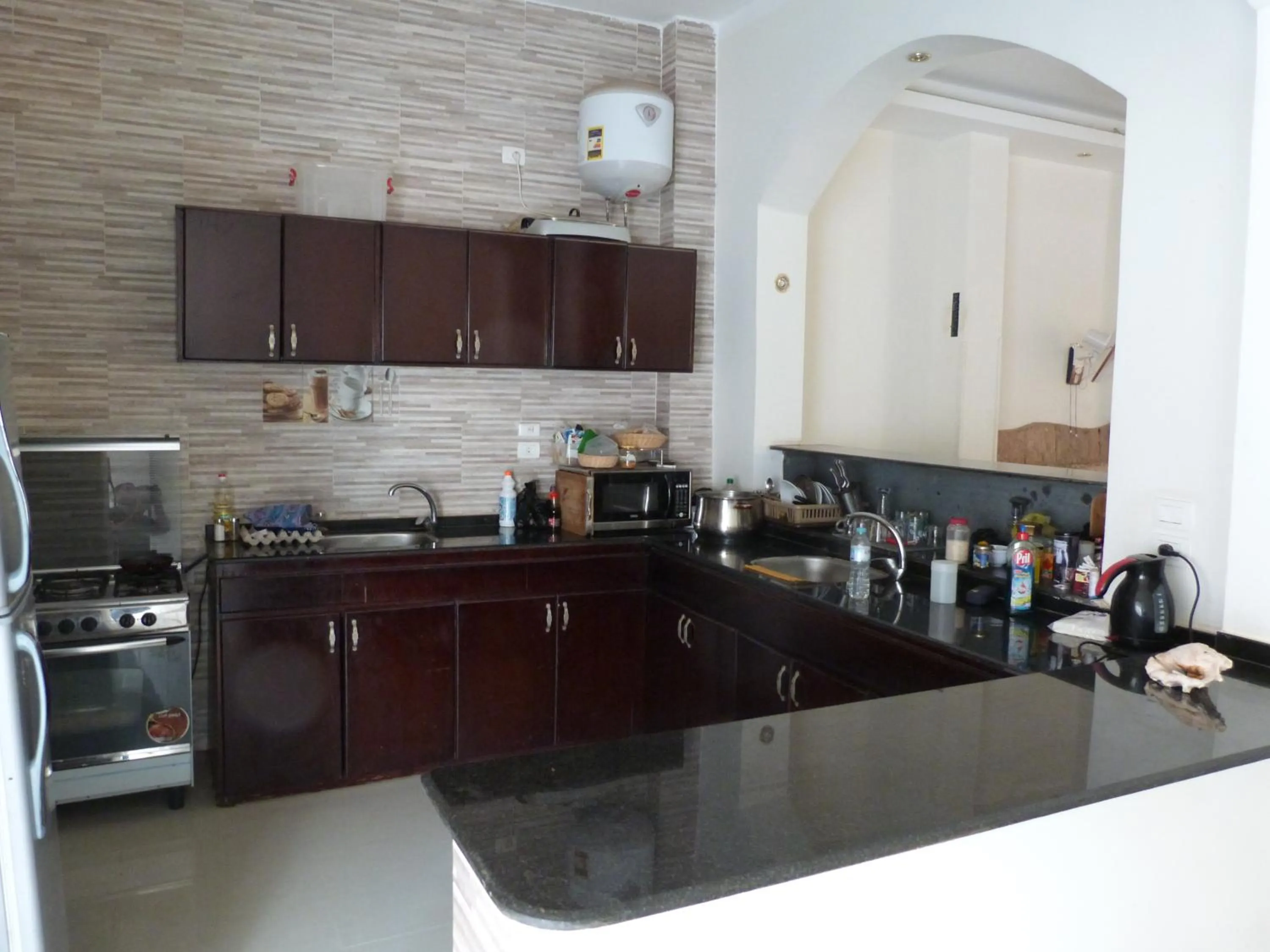 Restaurant/places to eat in Gold Ibis Hotel