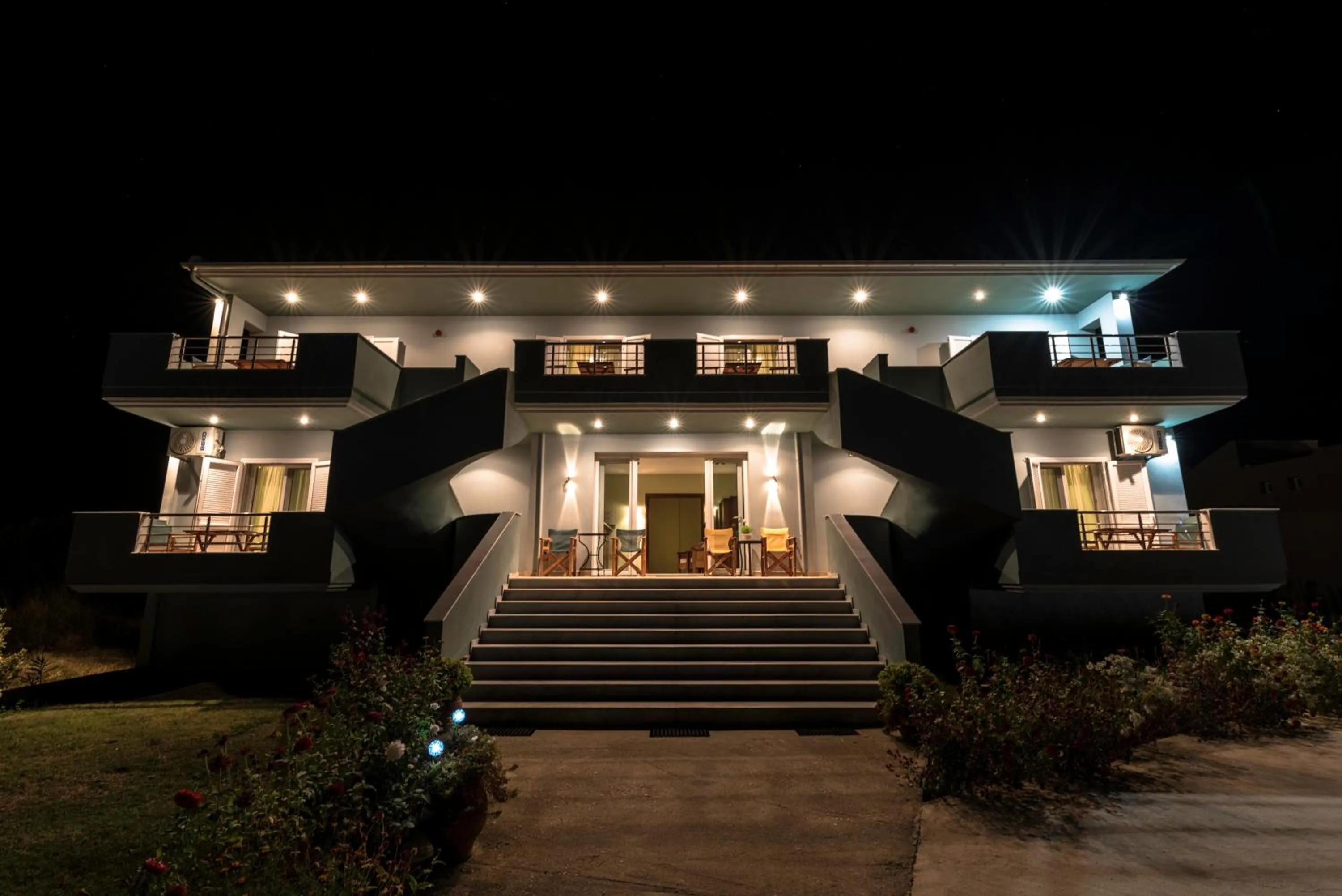 Property building in Zeus Apartments