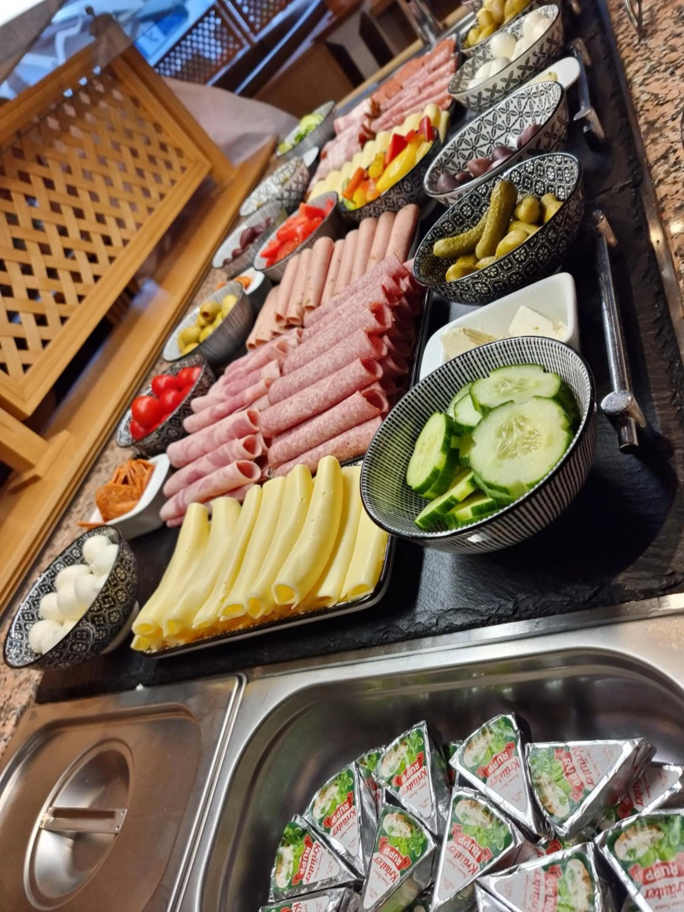 Buffet breakfast in Haiminger Hof