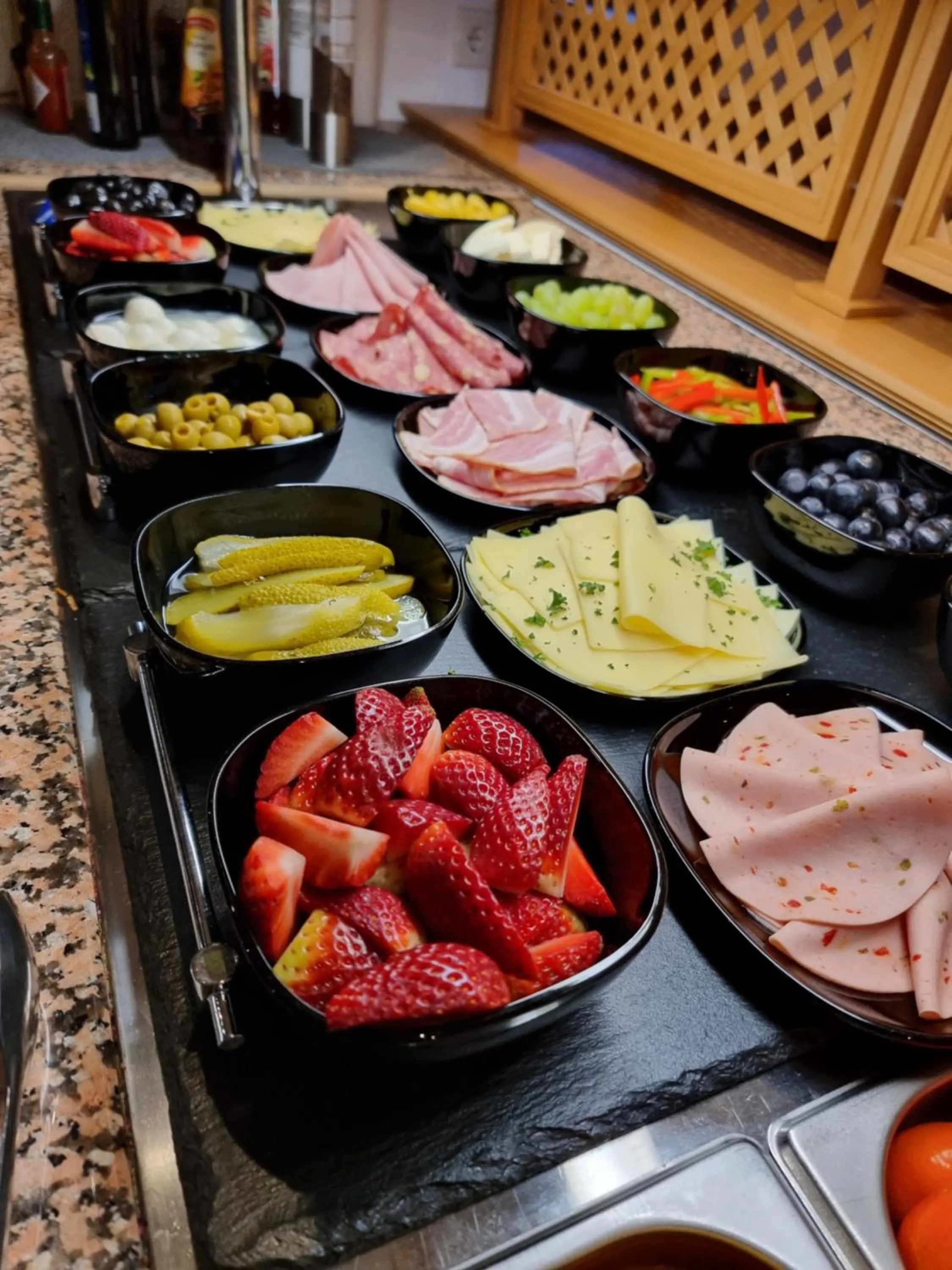 Buffet breakfast in Haiminger Hof