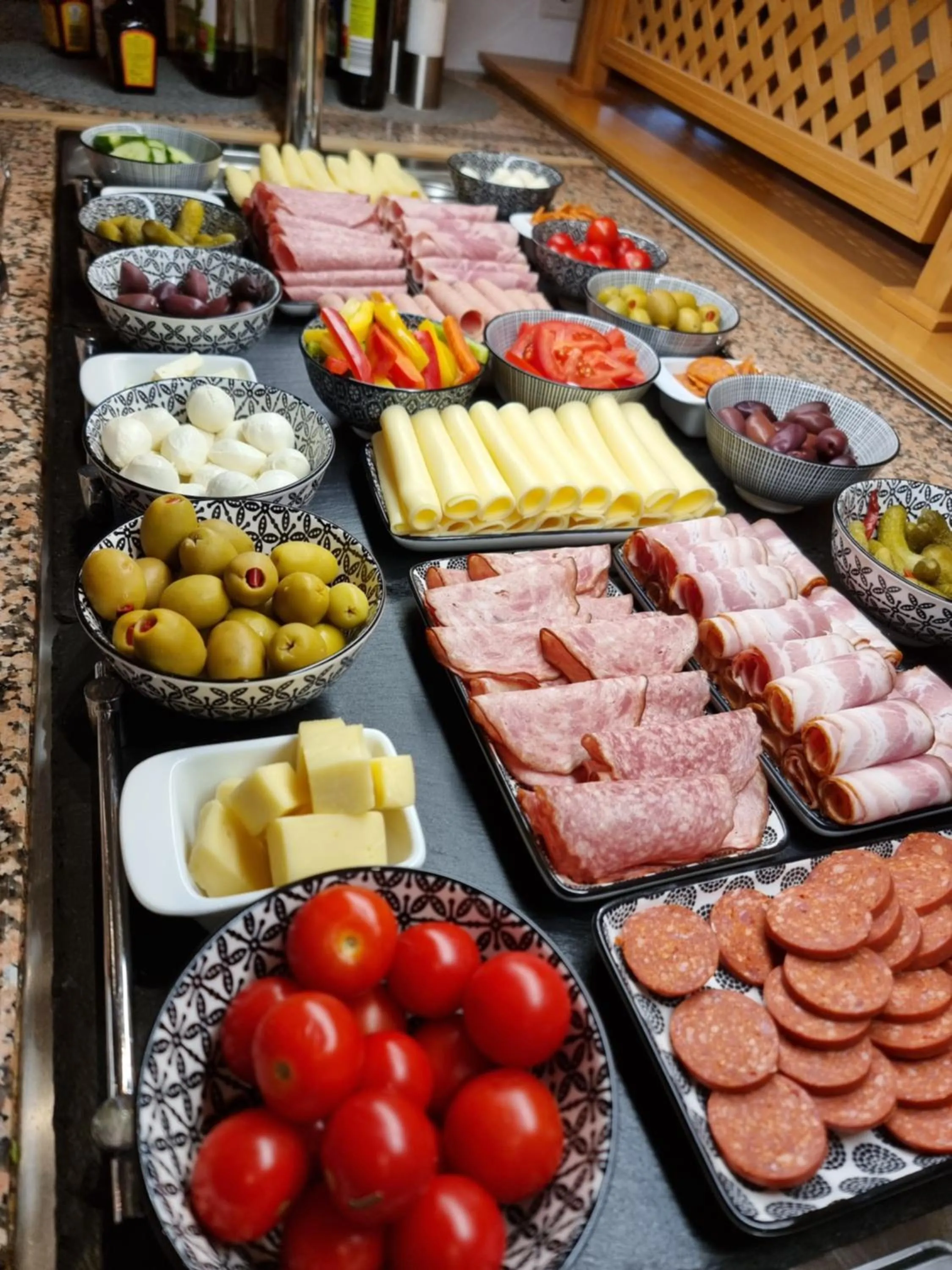 Buffet breakfast in Haiminger Hof