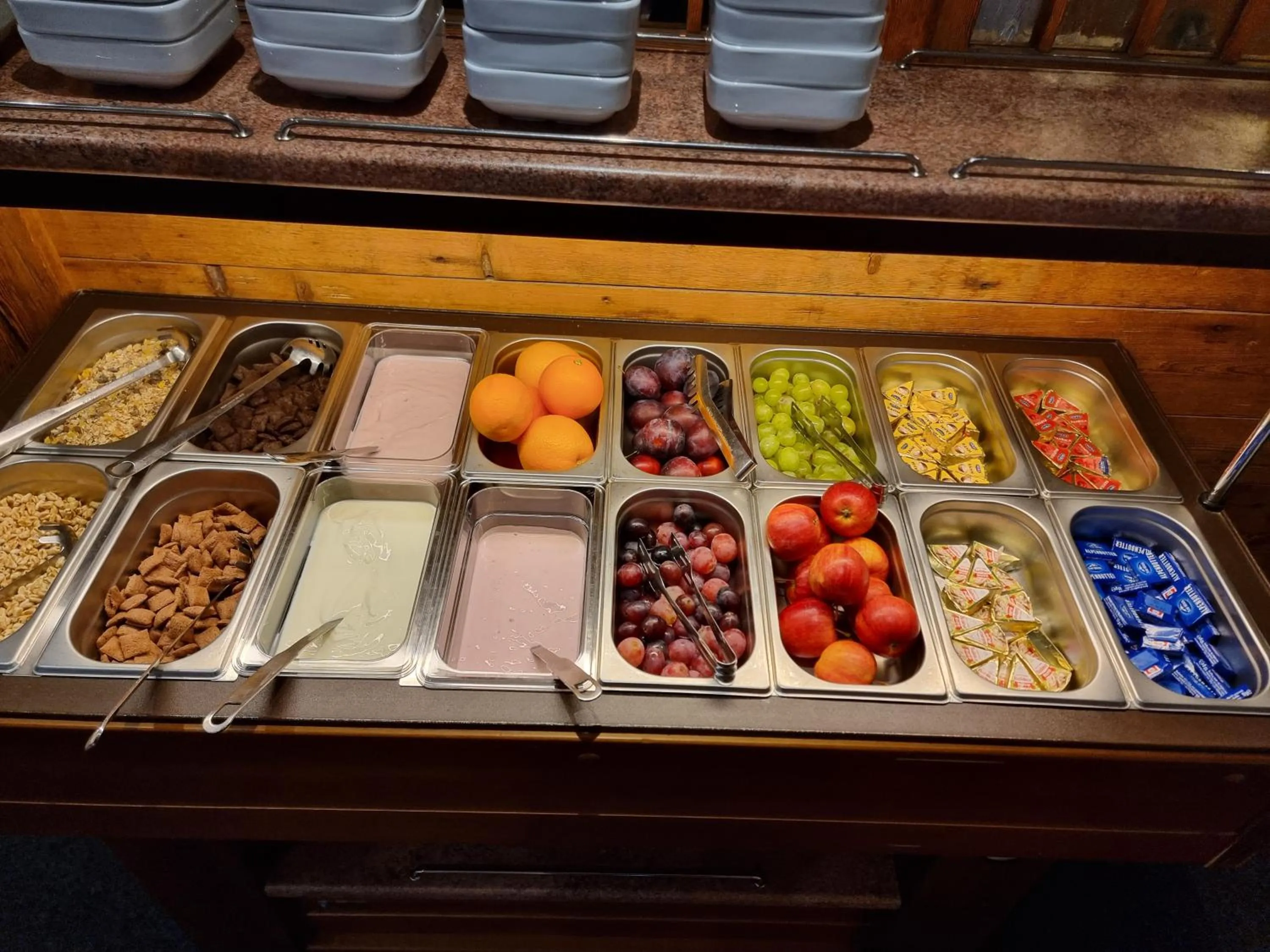 Buffet breakfast in Haiminger Hof