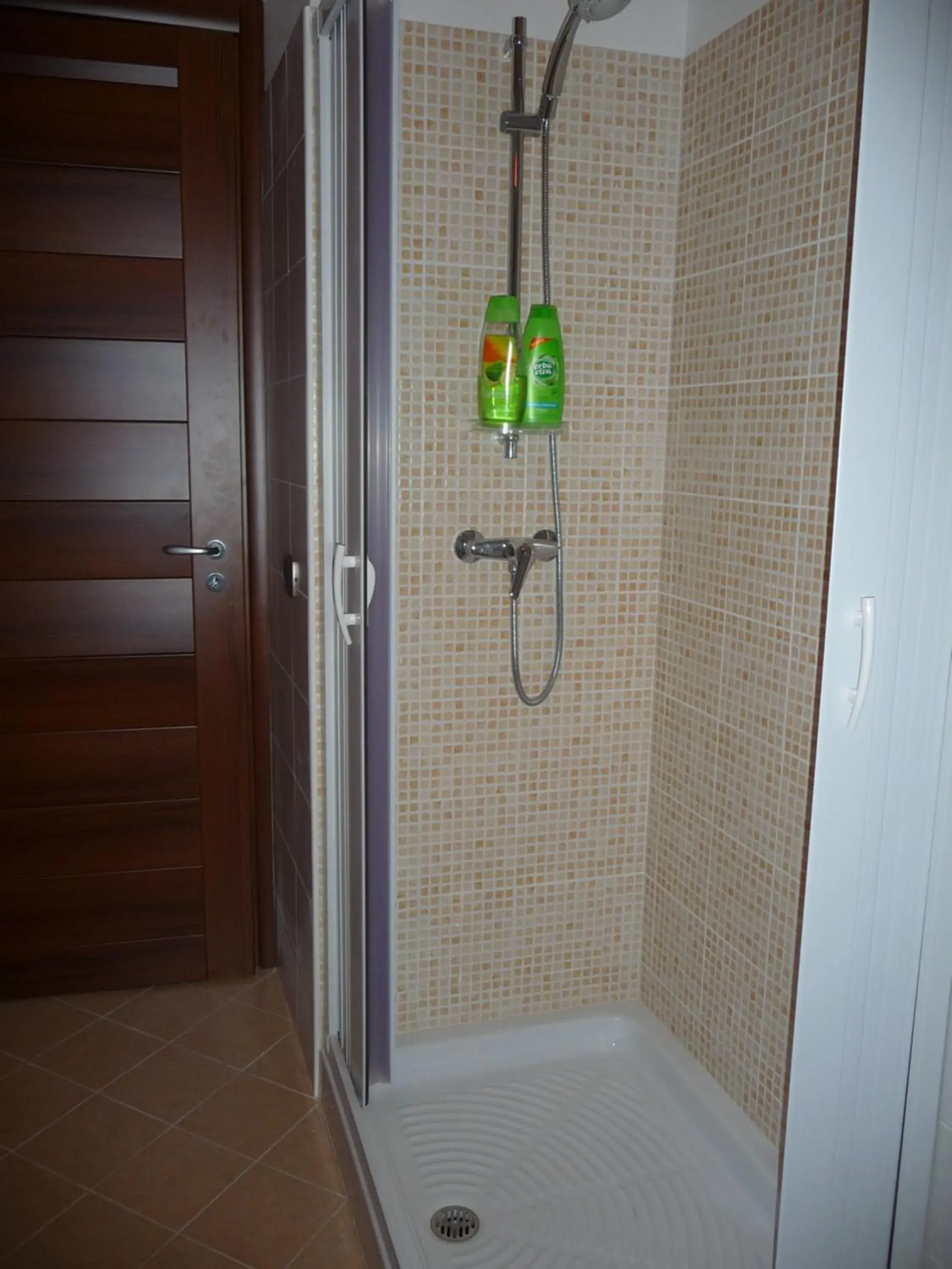 Quadruple Room with Private Bathroom - single occupancy in B & B Luoghi Antichi Quadruple Room with Private Bathroom - single occupancy in B & B Luoghi Antichi