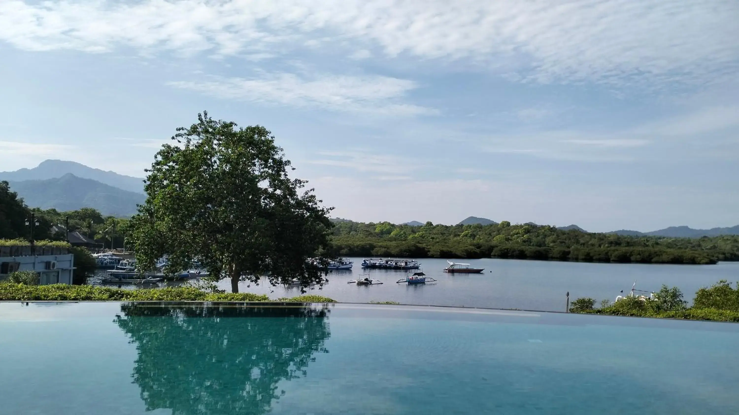 Swimming pool in Naya Gawana Resort & Spa Swimming pool in Naya Gawana Resort & Spa