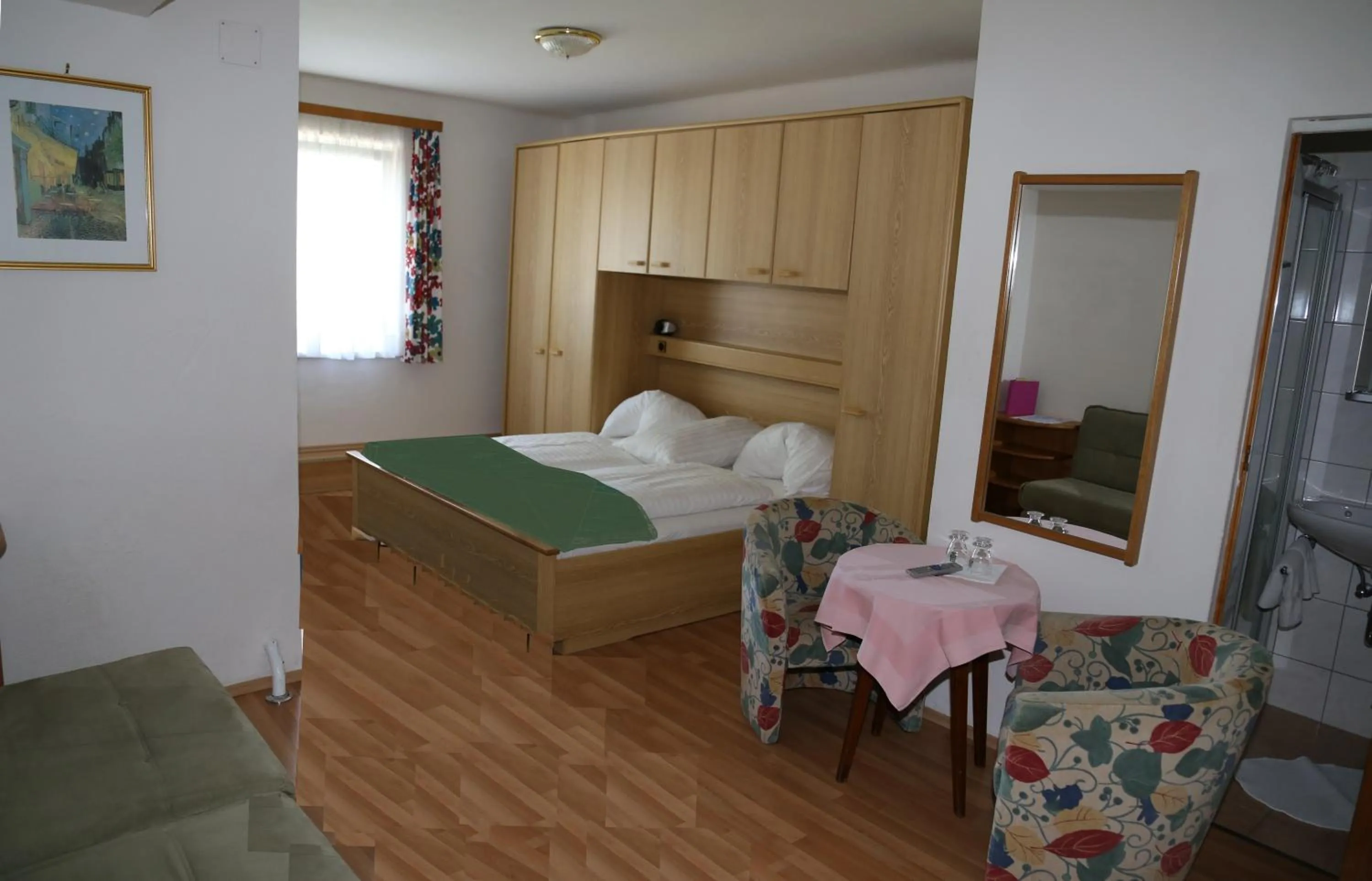 Photo of the whole room in Strandhotel Pichler