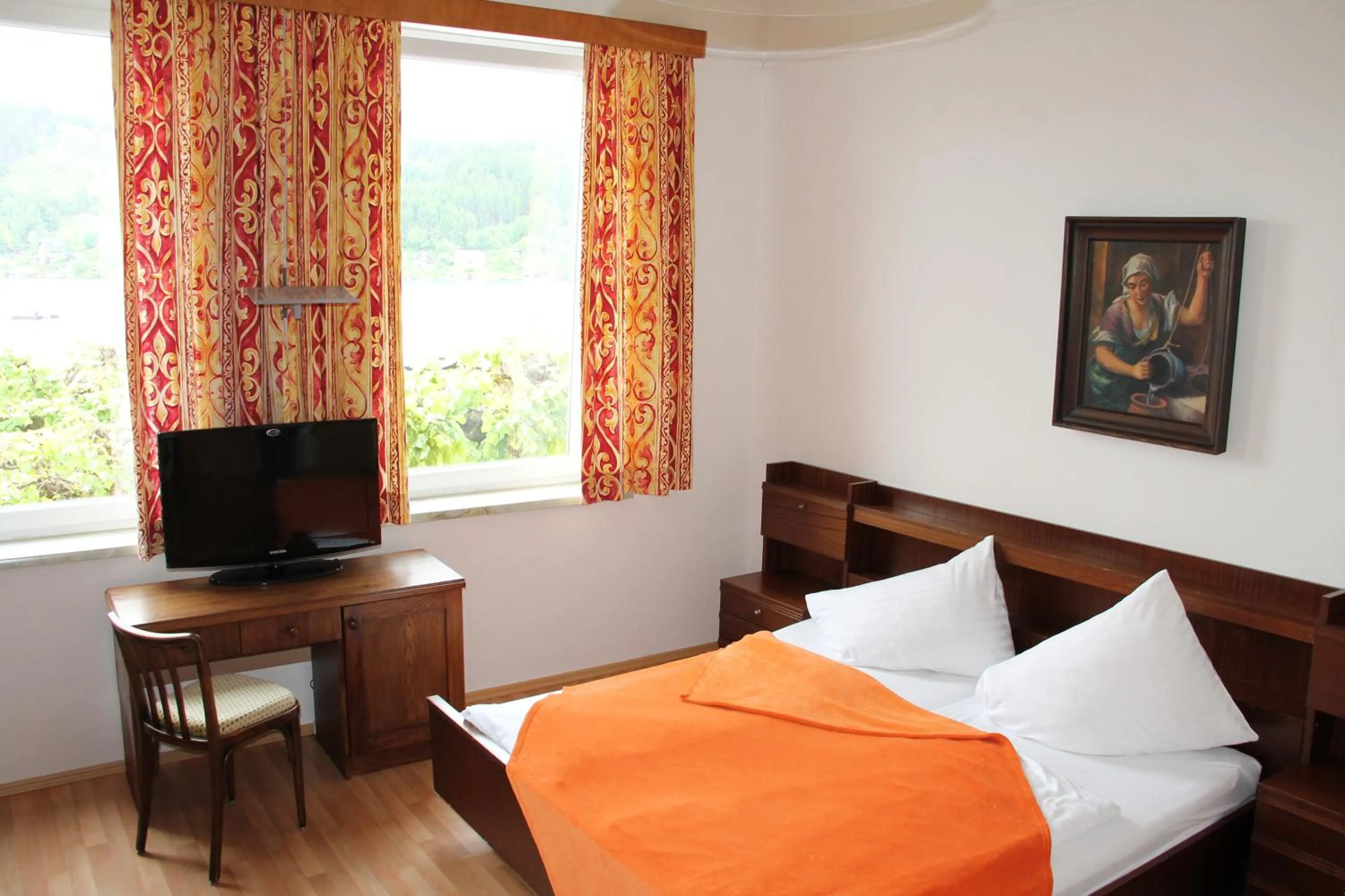 Photo of the whole room in Strandhotel Pichler