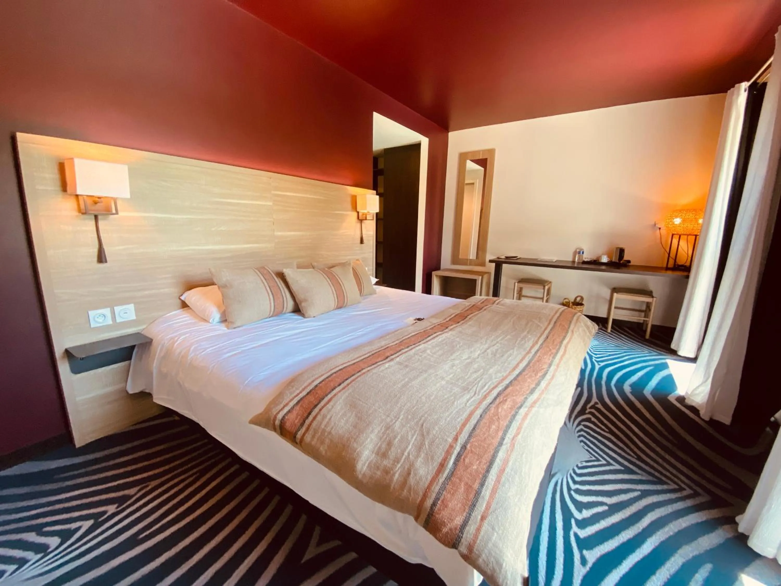 Property building, Bed in Hôtel Restaurant Le Relais des Gourmands