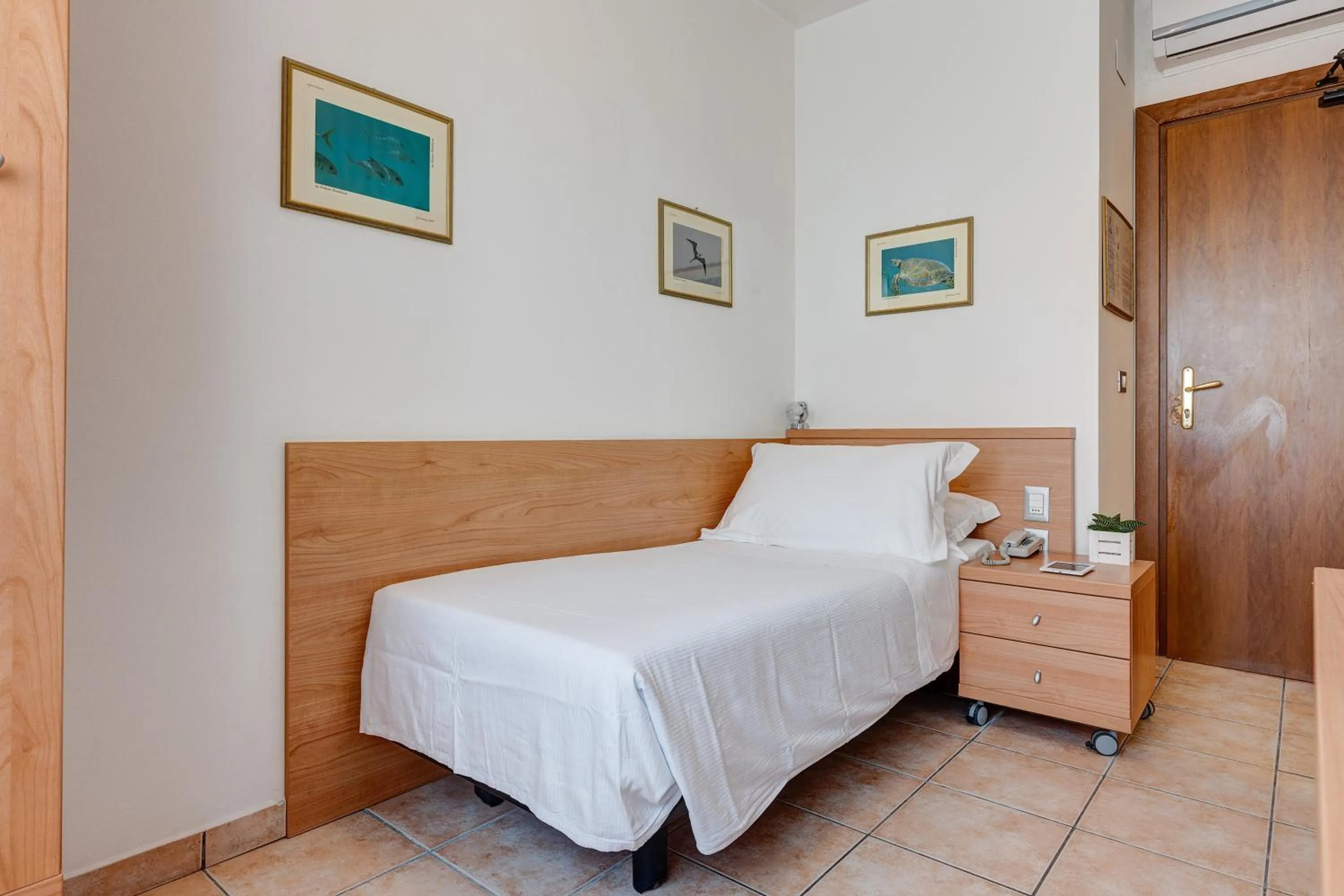 Bedroom, Bed in Hotel Piccadilly