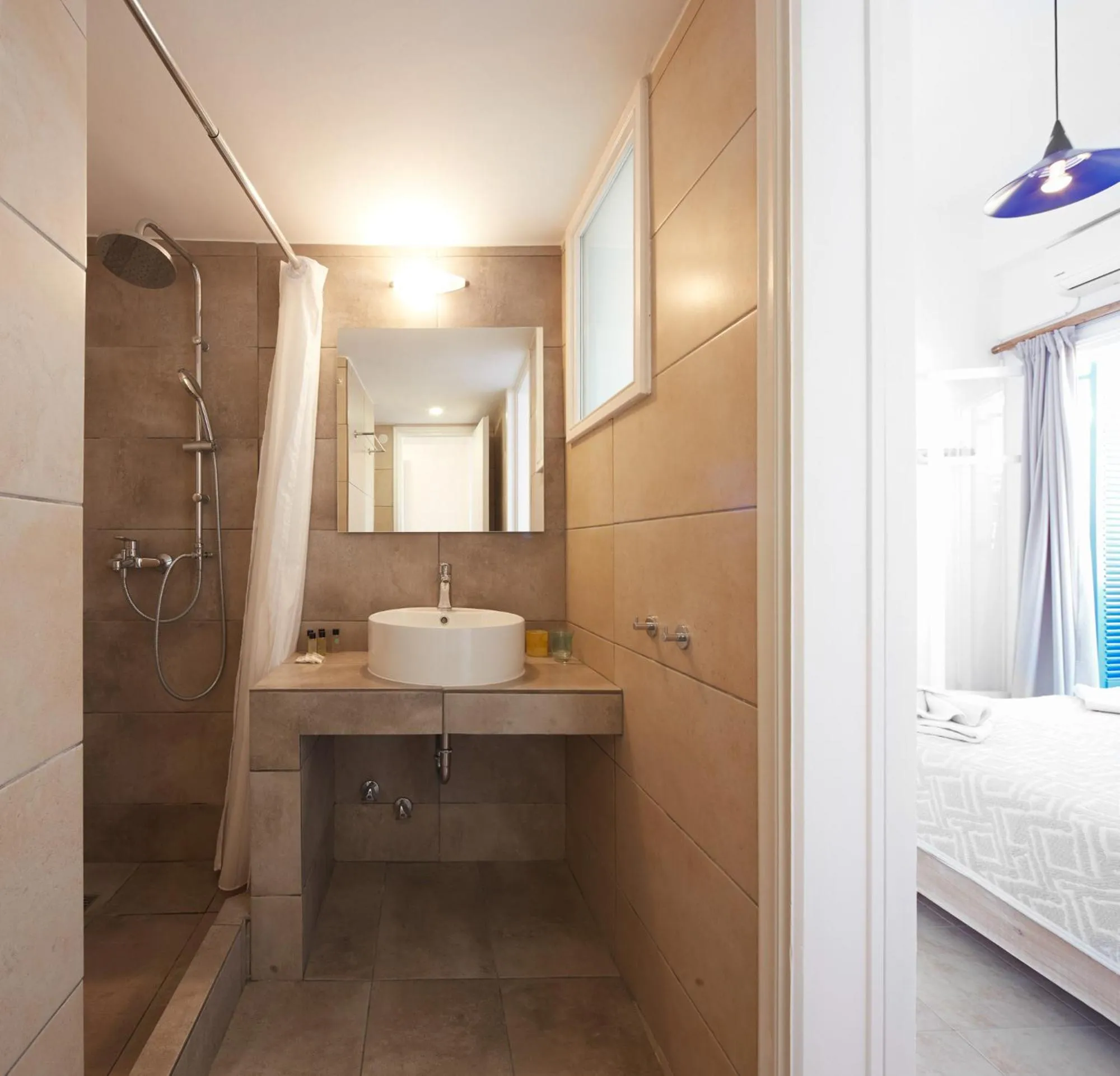 Bath in Londos Hotel