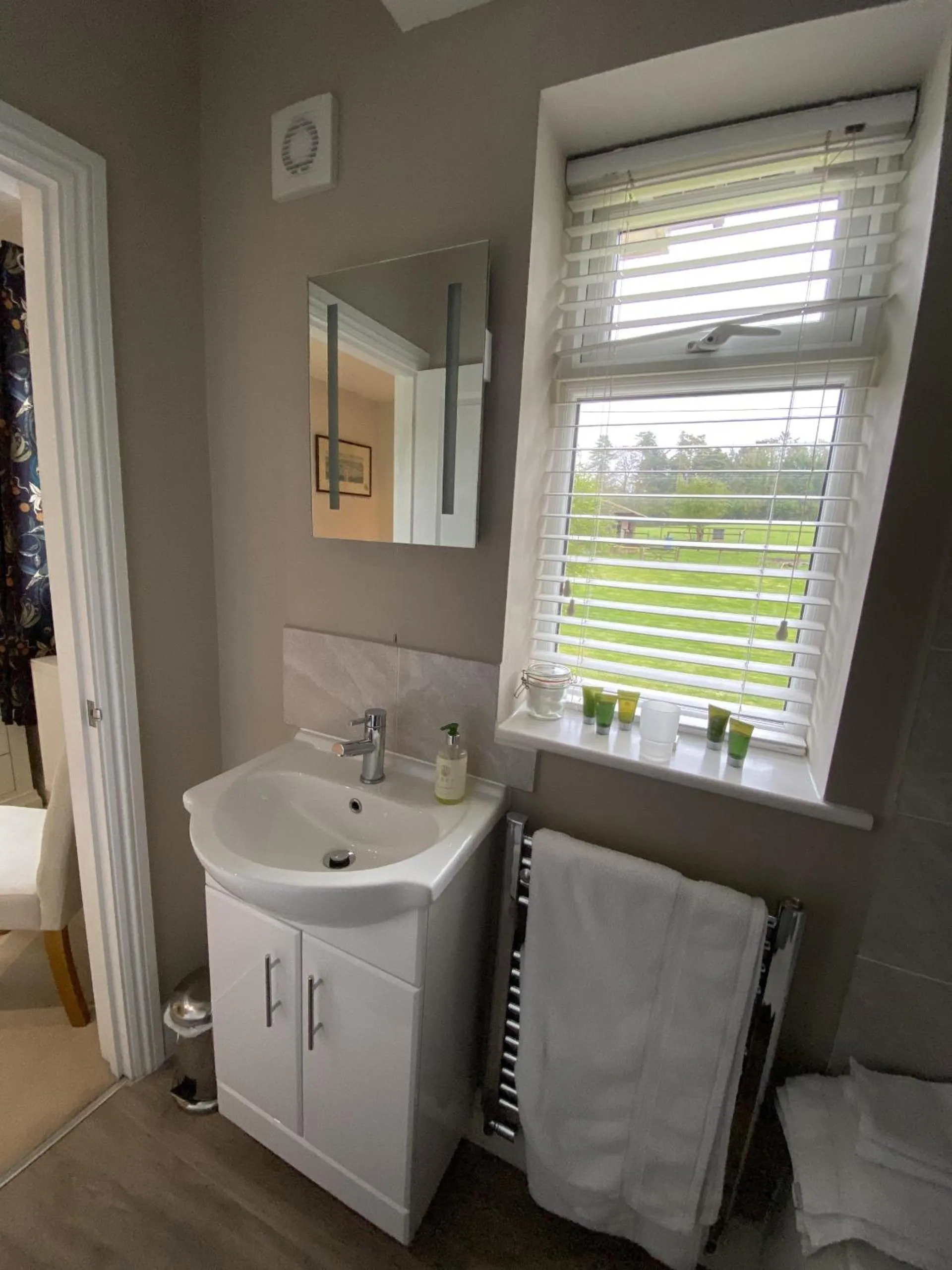 Bedroom in Sunny Nest