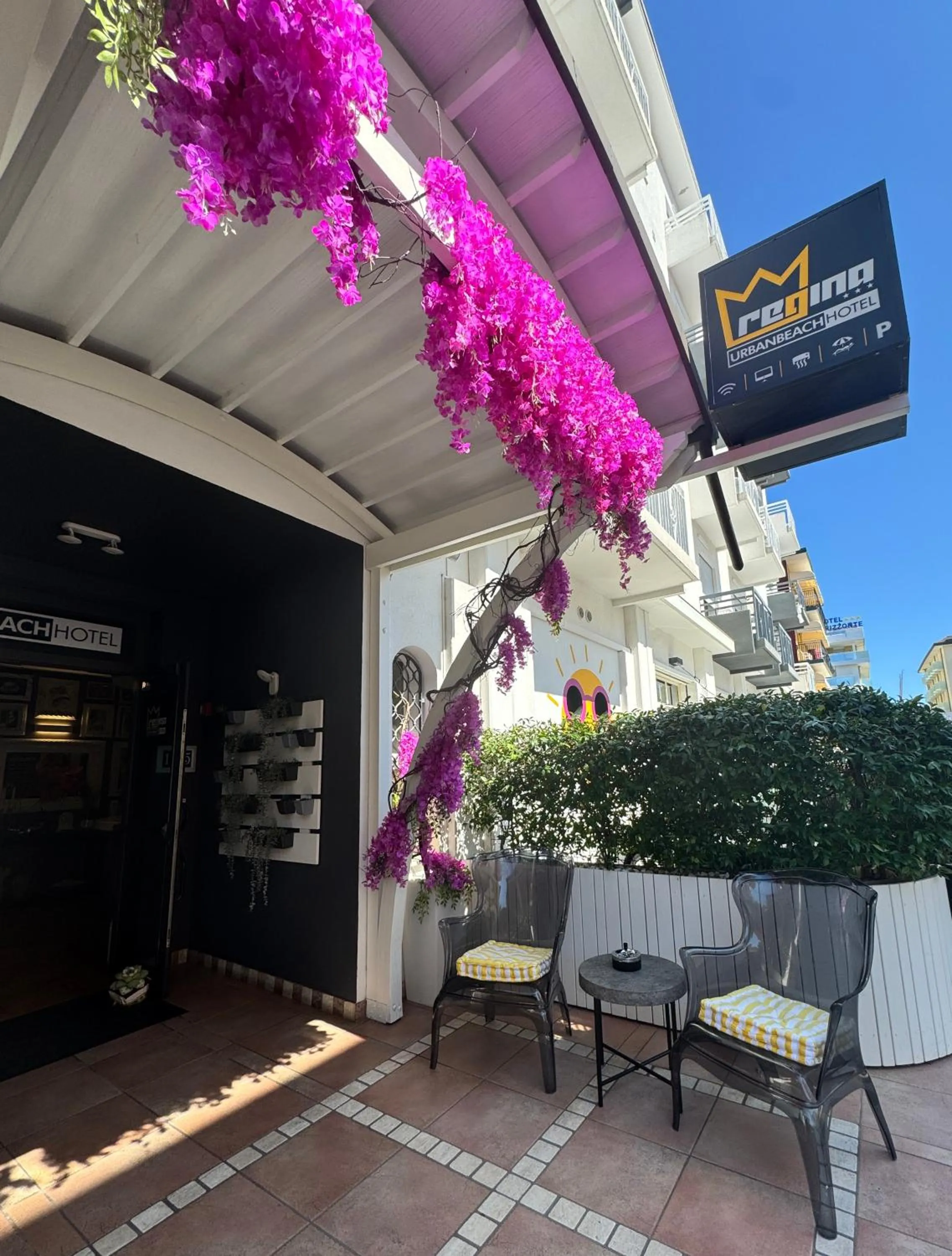 Facade/entrance in Regina Urban Beach Hotel