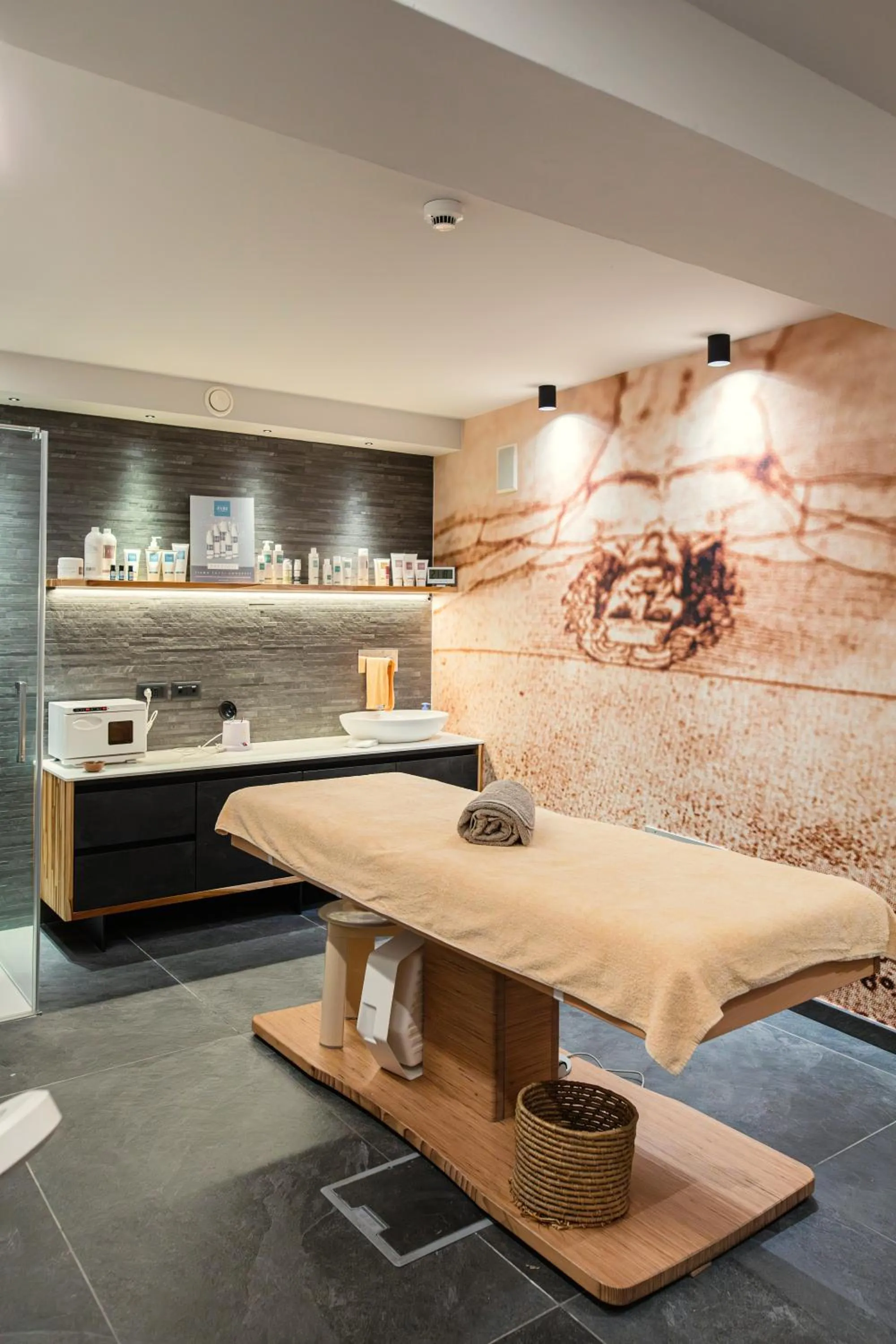 Massage in Hotel Leonardo Da Vinci Wellness SPA