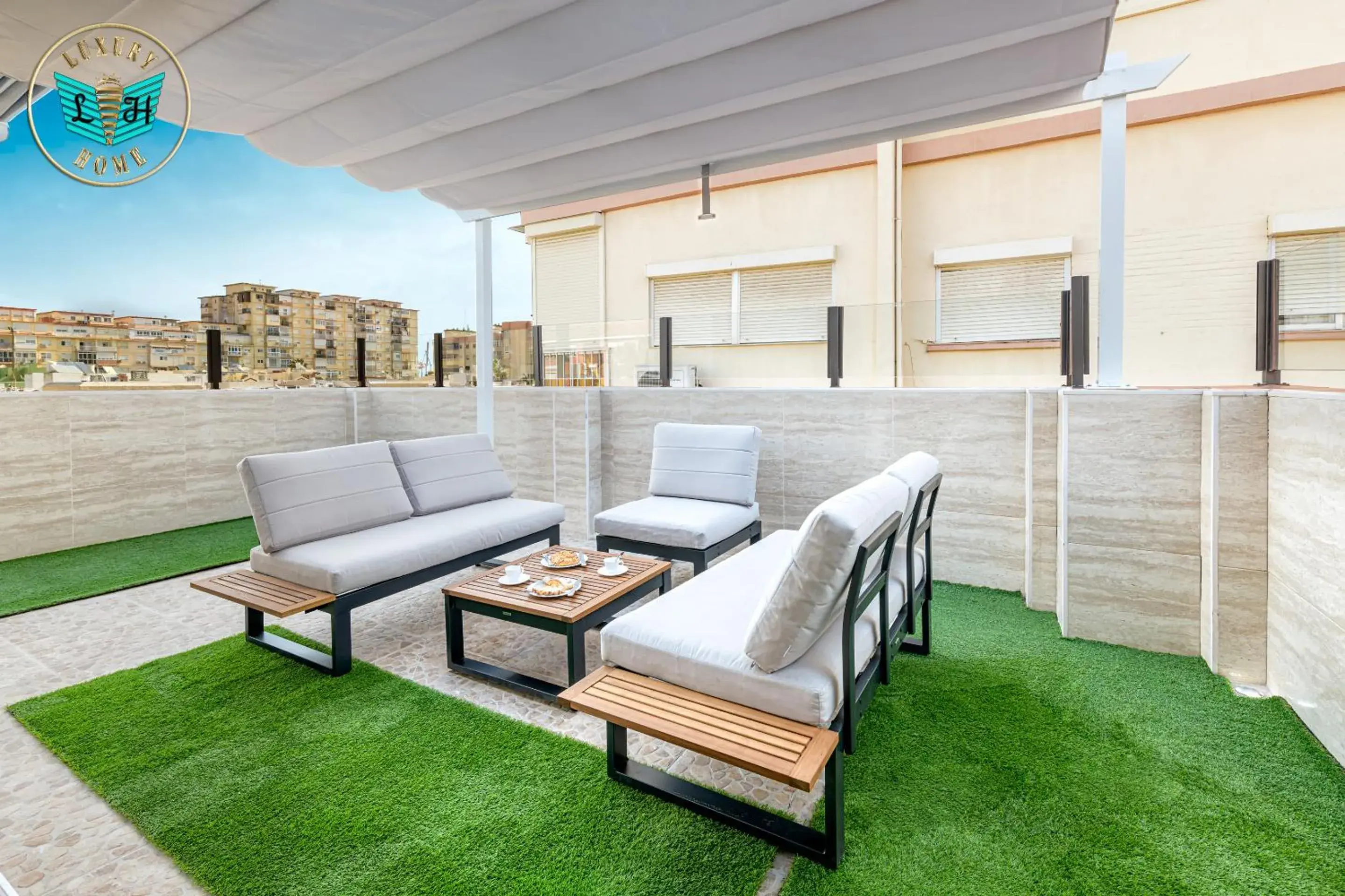 Luxury Home With Terrace Luxury Home With Terrace