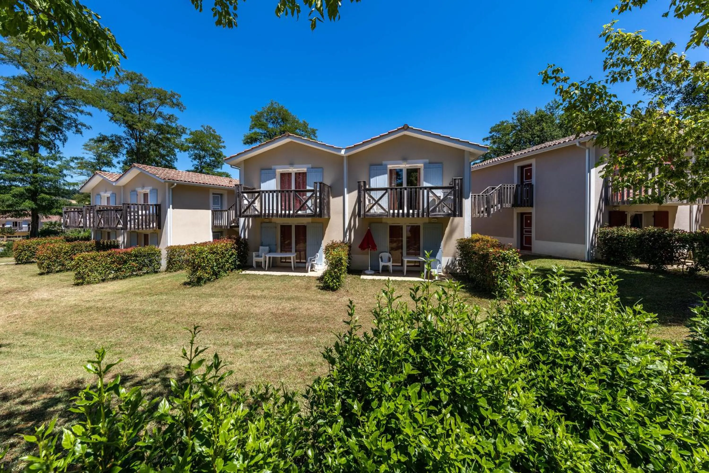 Facade/entrance in Vacancéole - Le Domaine du Golf d'Albret