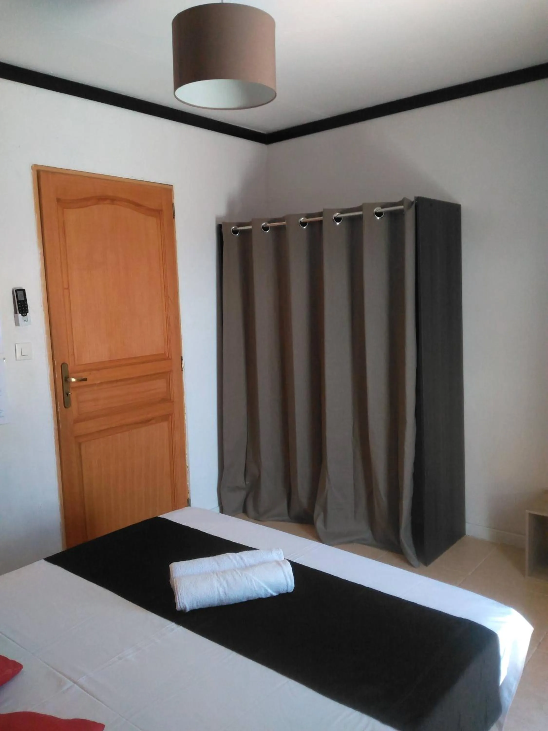 TV/Entertainment Center in La Villa du Bassin