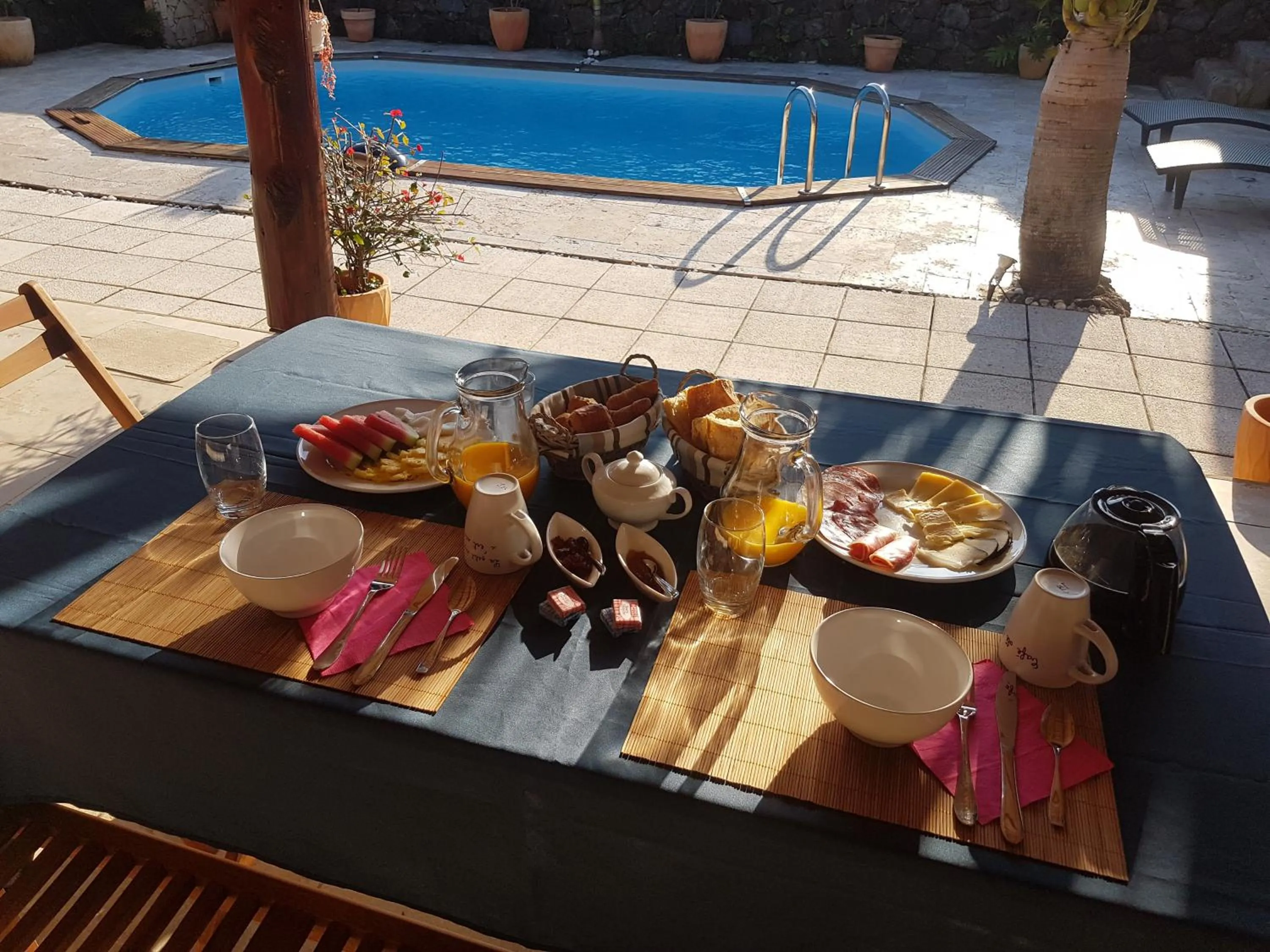 Breakfast in La Villa du Bassin