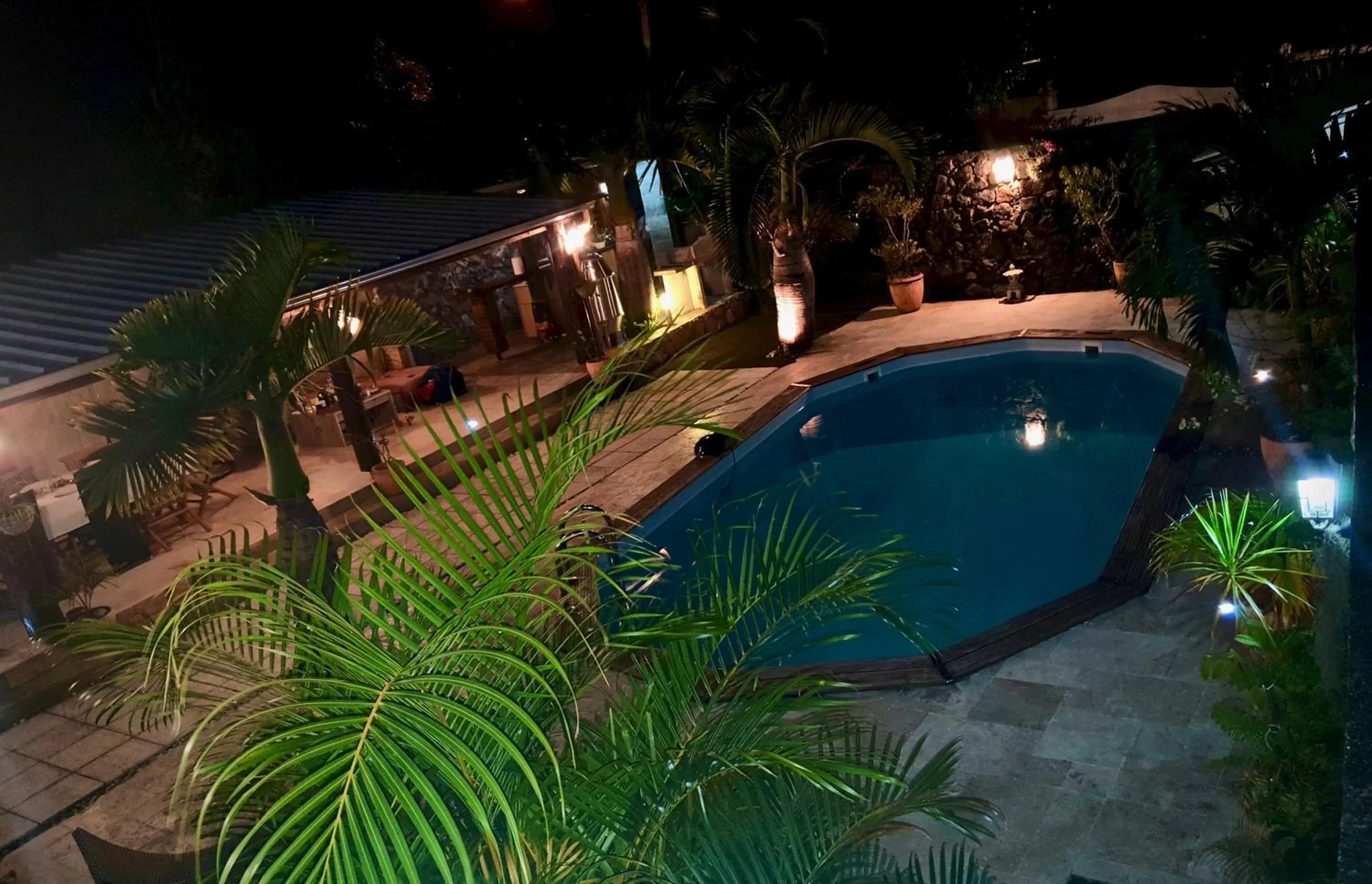 Pool View in La Villa du Bassin