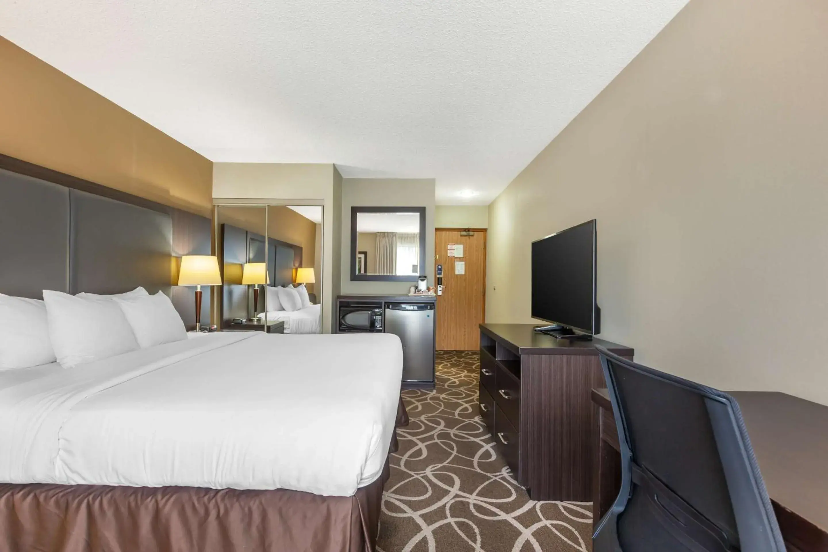 Bedroom, Bed in Comfort Inn Bedroom, Bed in Comfort Inn