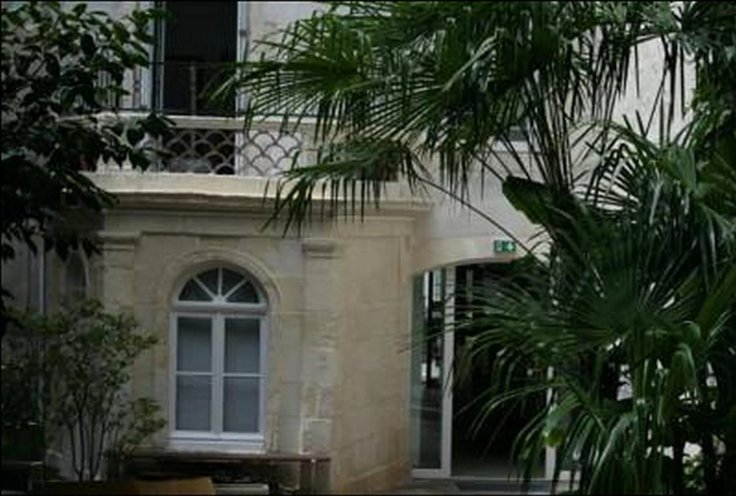 Facade/entrance in Hôtel Atlantic