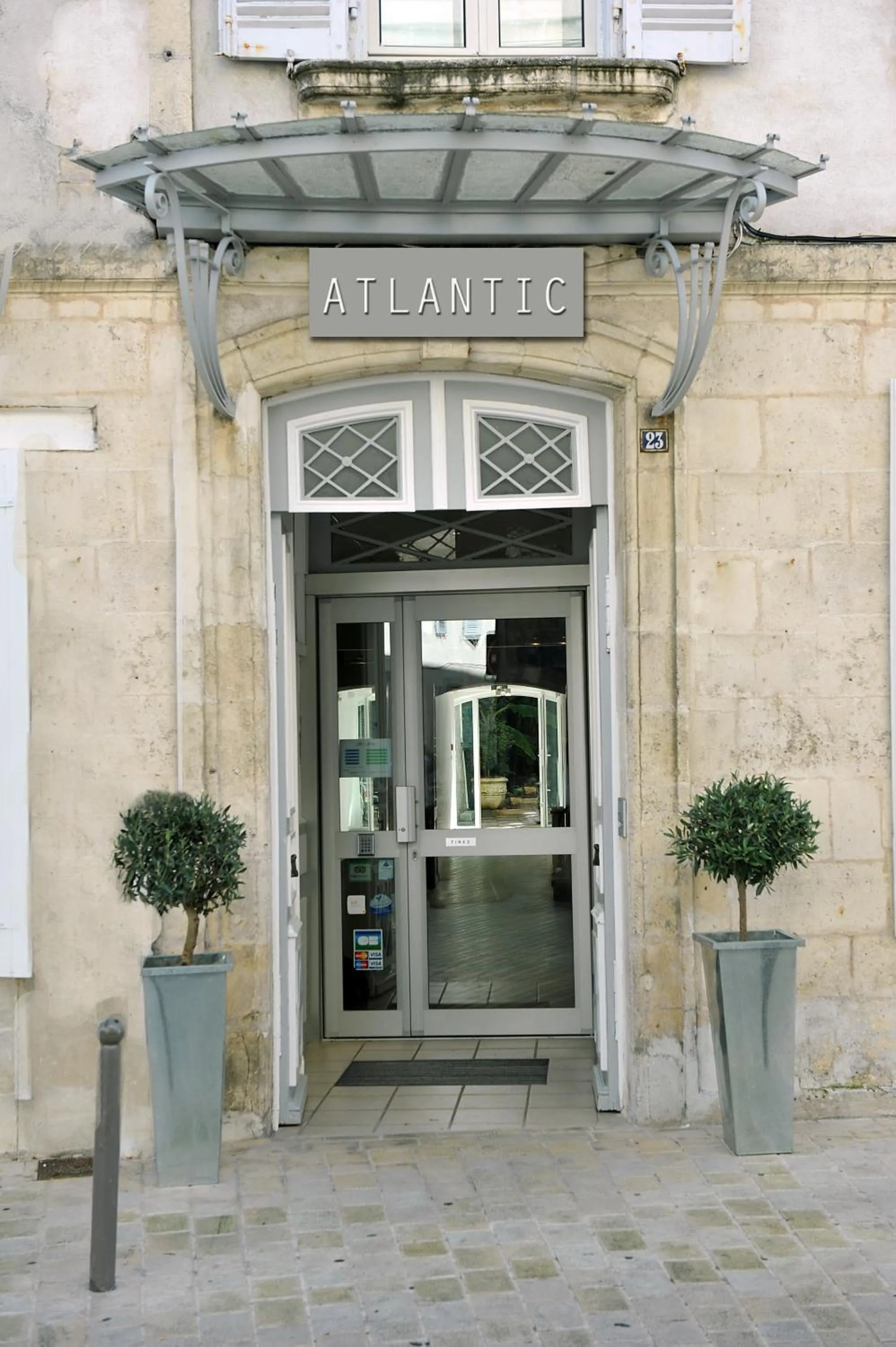 Facade/entrance in Hôtel Atlantic