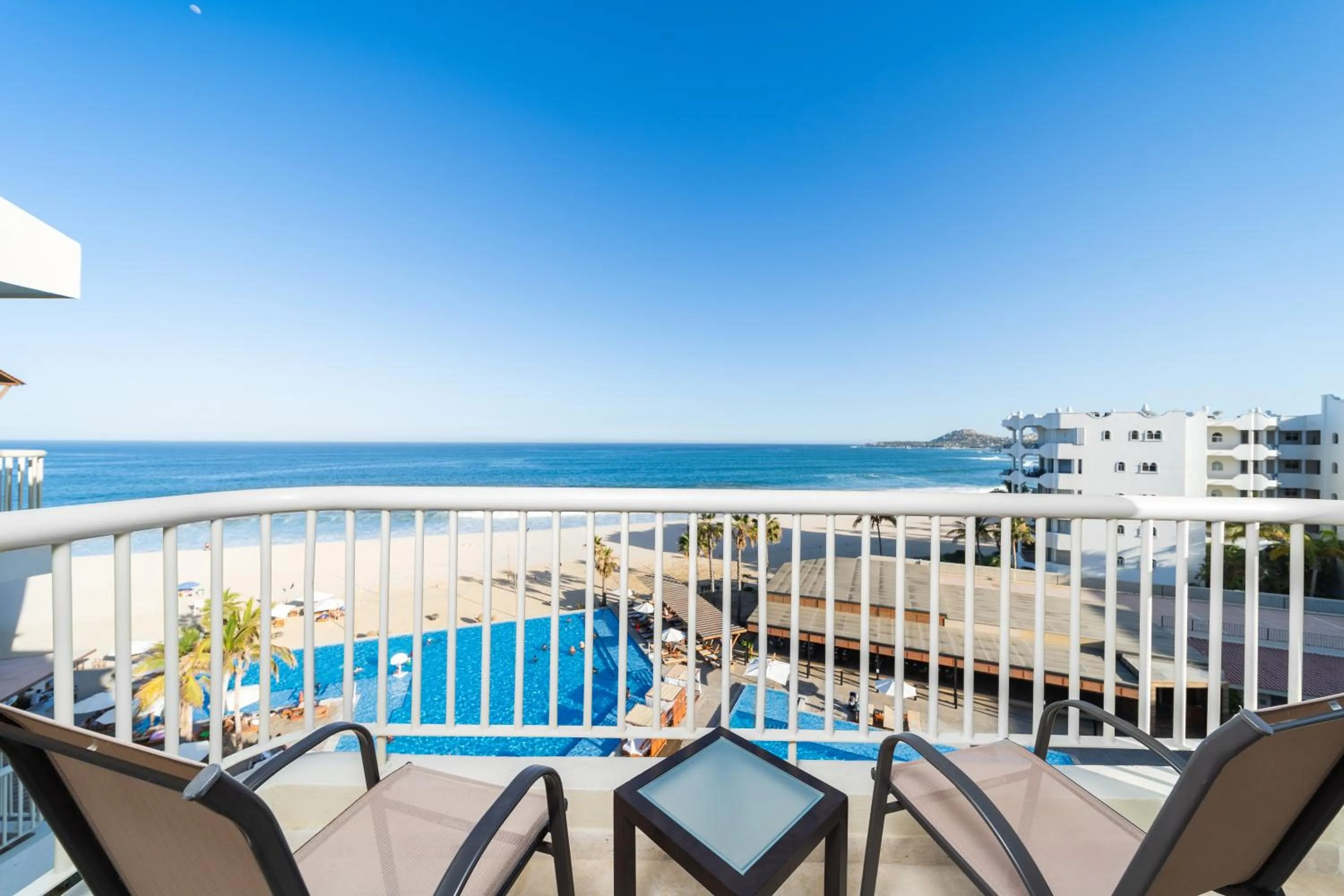 Day in Krystal Grand Los Cabos - All Inclusive