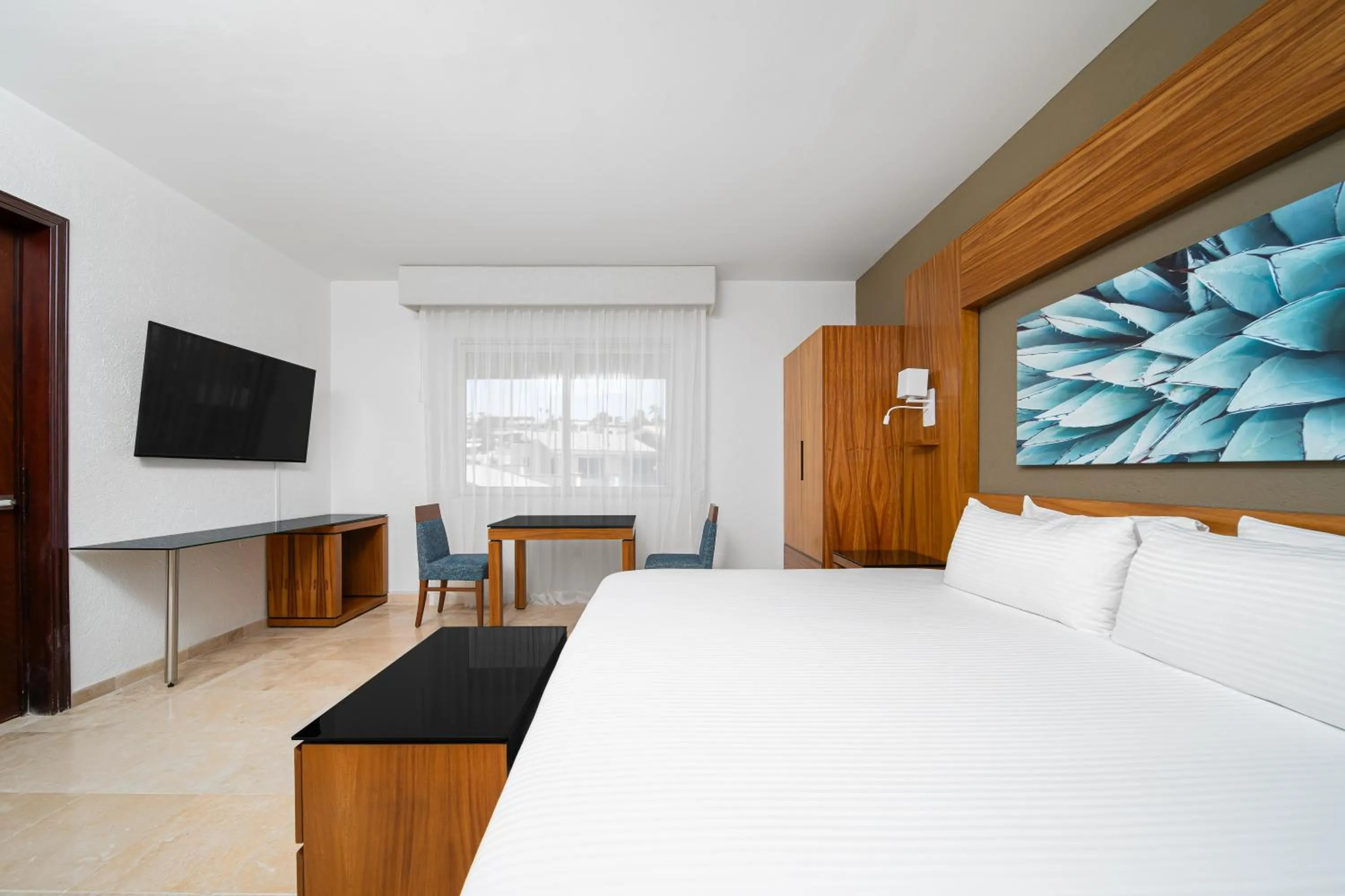 Bed in Krystal Grand Los Cabos - All Inclusive