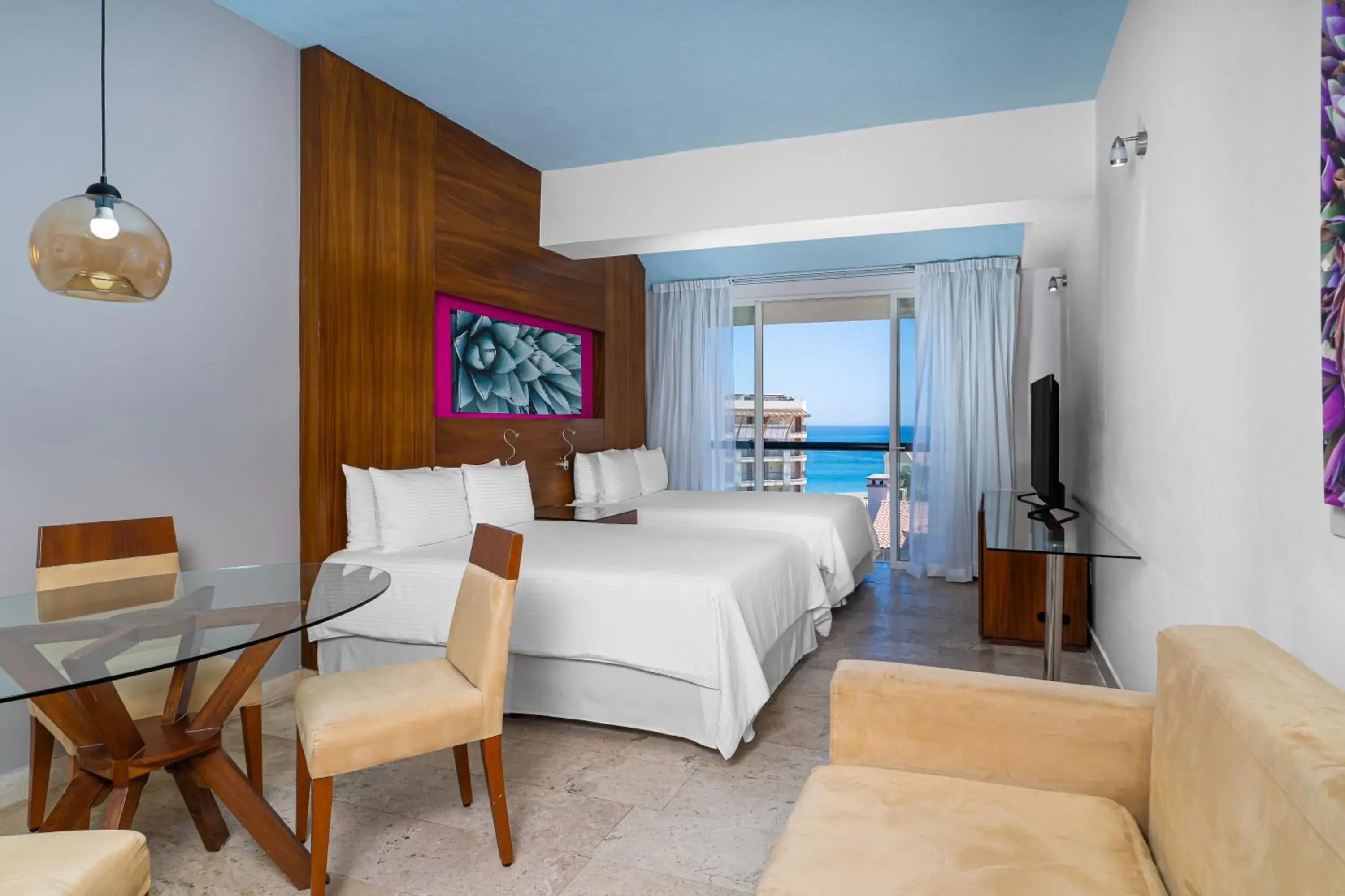 Bed in Krystal Grand Los Cabos - All Inclusive Bed in Krystal Grand Los Cabos - All Inclusive