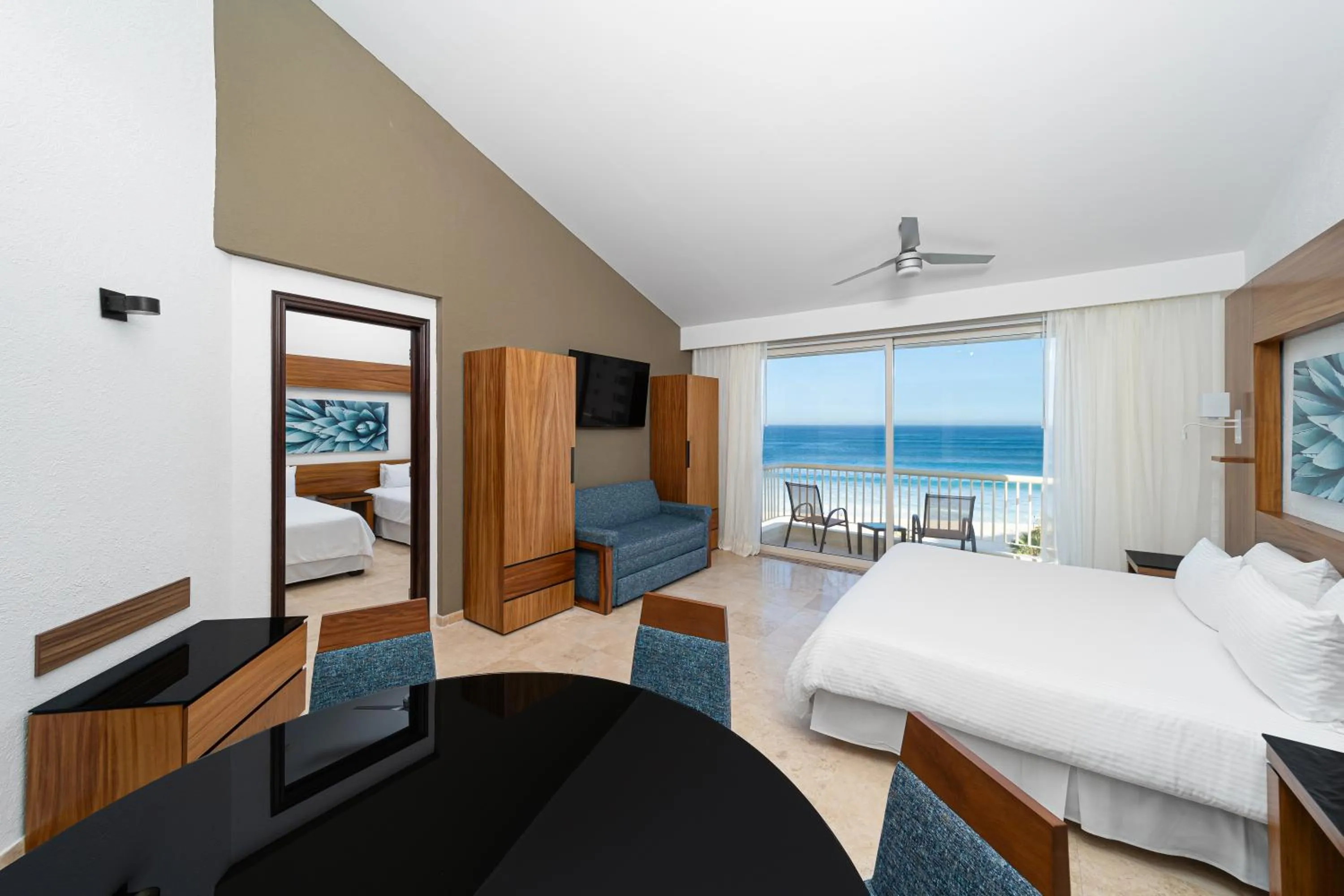 Bed in Krystal Grand Los Cabos - All Inclusive