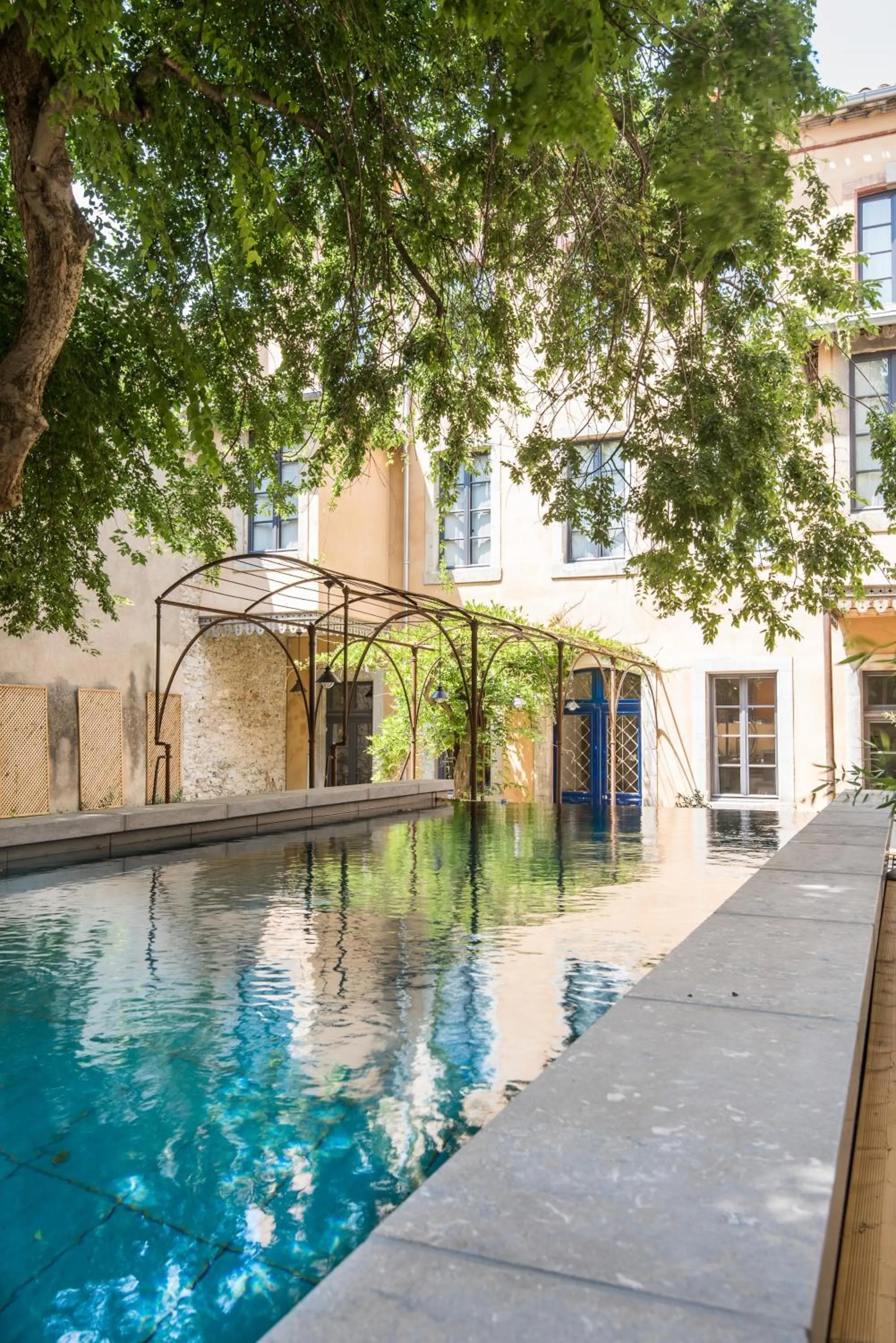 Swimming pool in B&B Les chambres d'Aimé