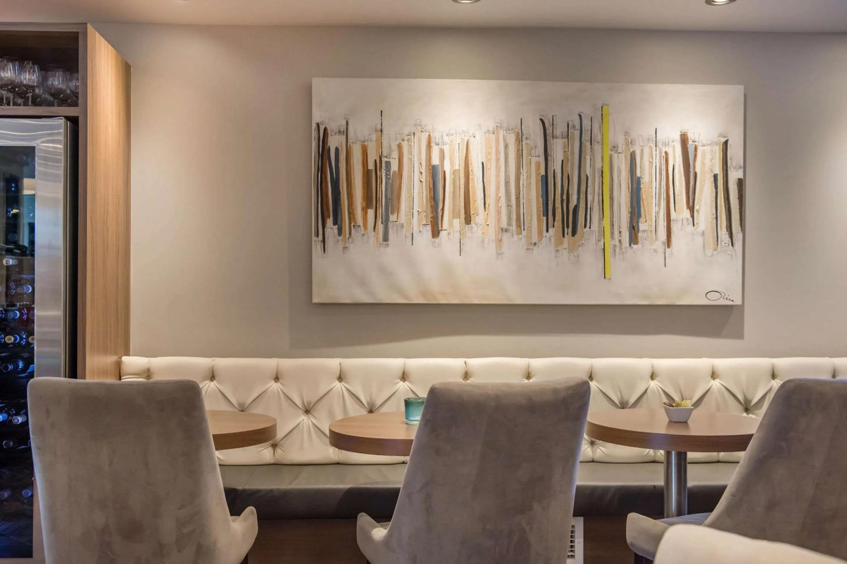 Breakfast in Les Suites Victoria, an Ascend Collection Hotel