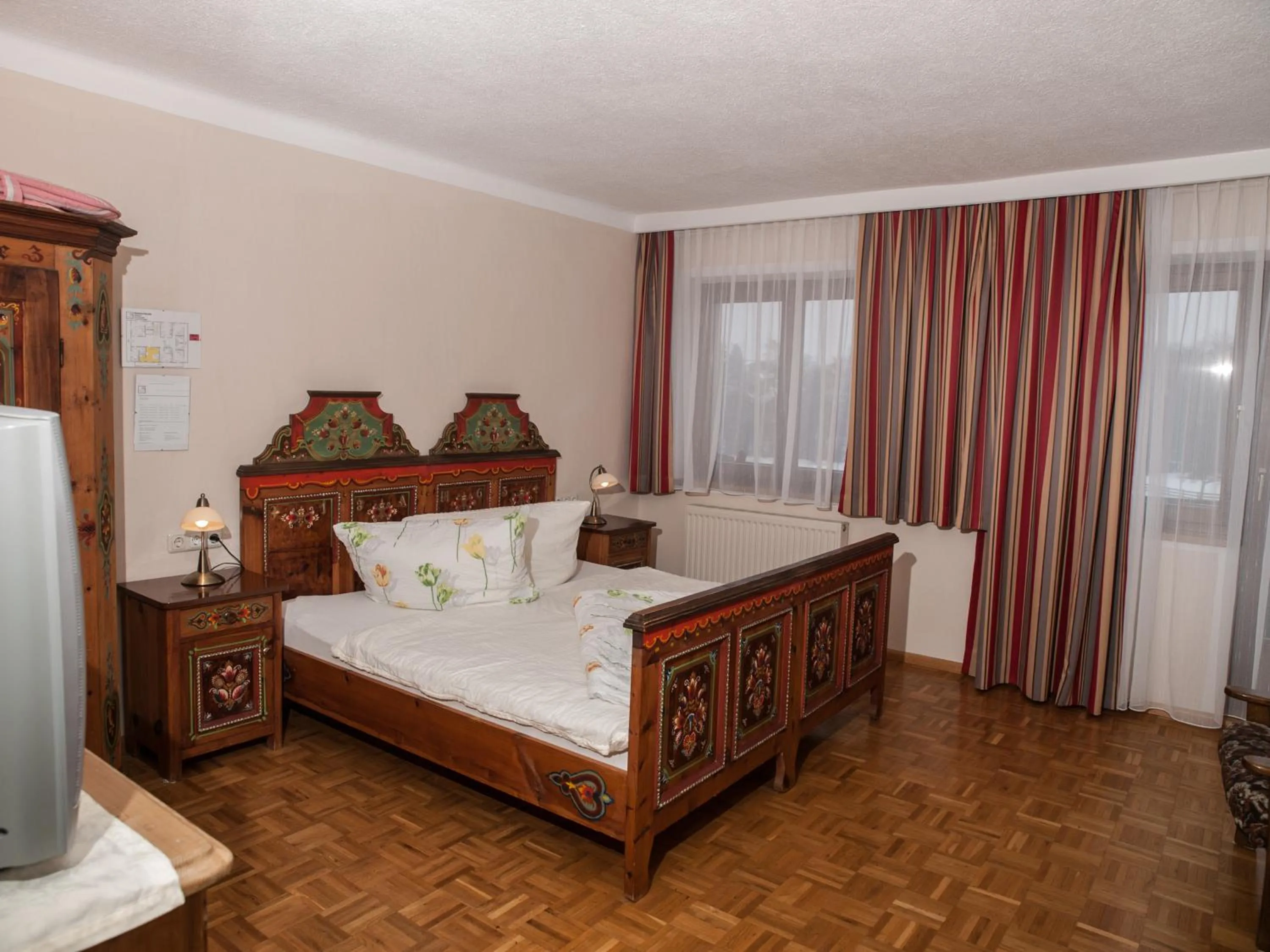 Bed in Pension Handle