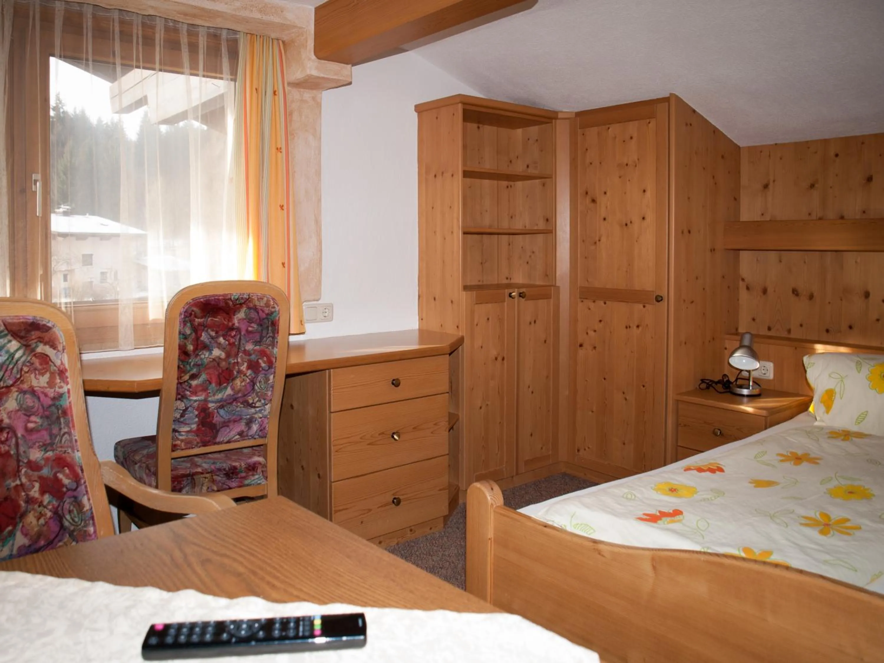 Bed in Pension Handle