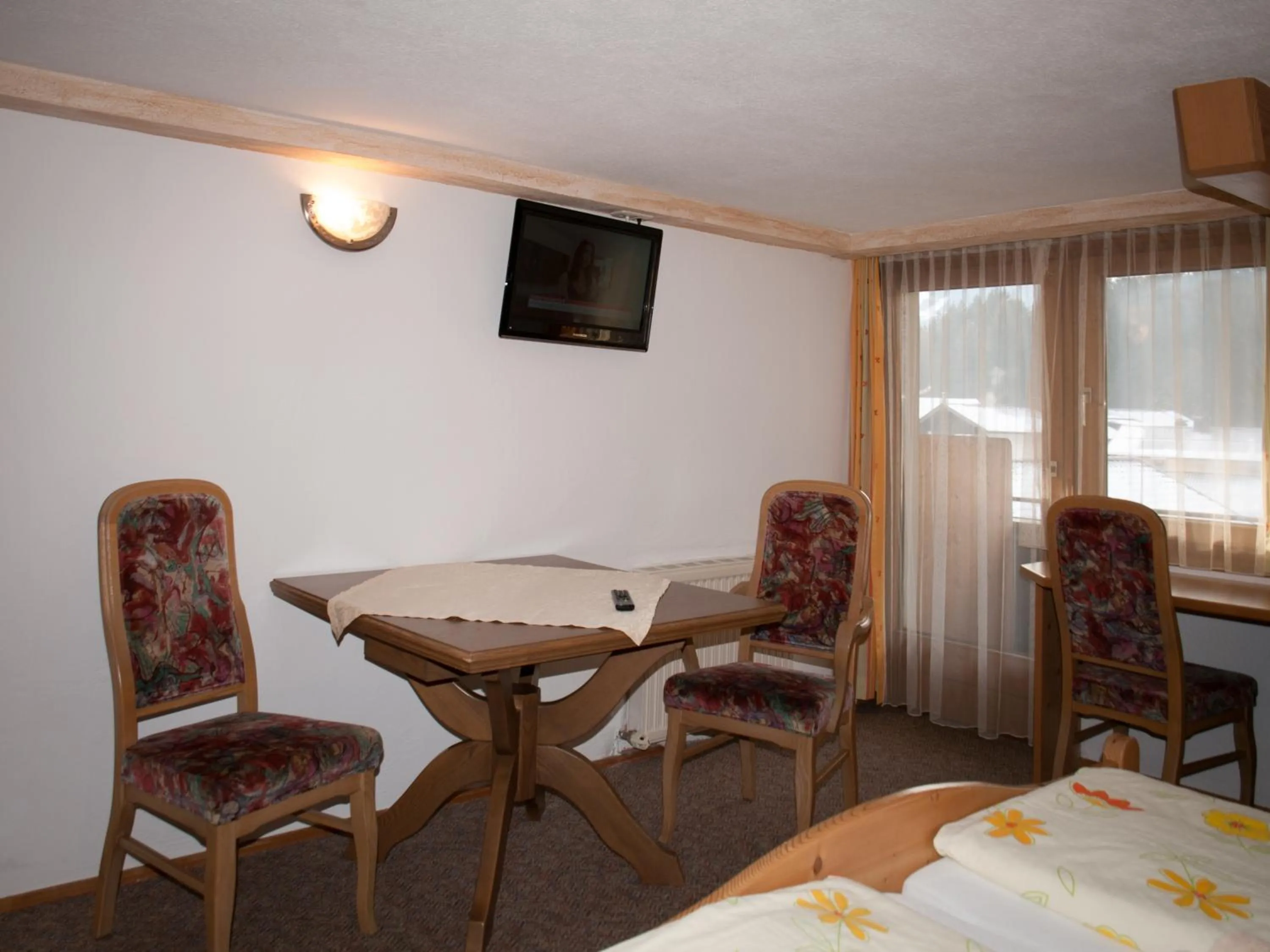 Bed in Pension Handle