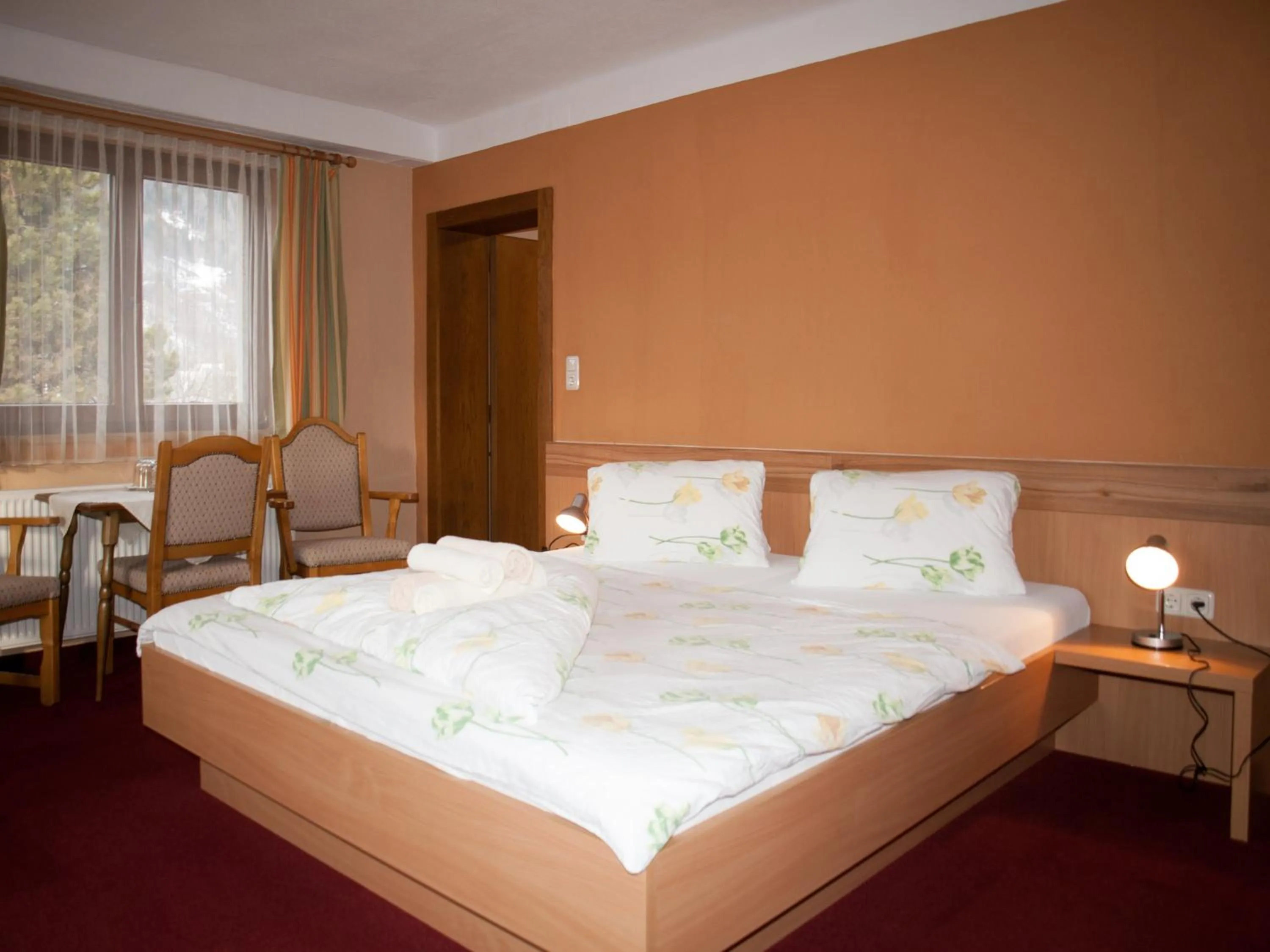 Bed in Pension Handle