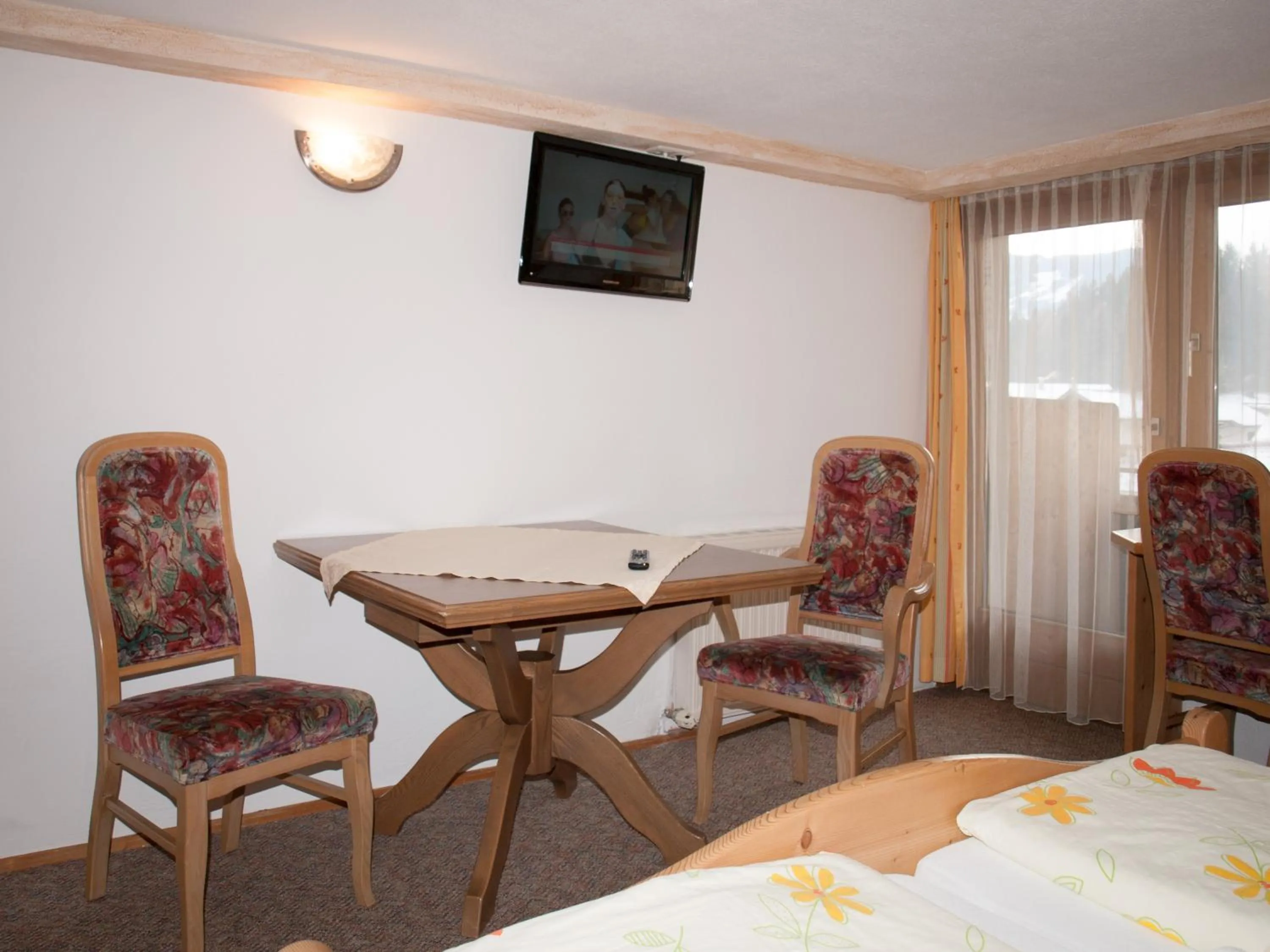 Bed in Pension Handle