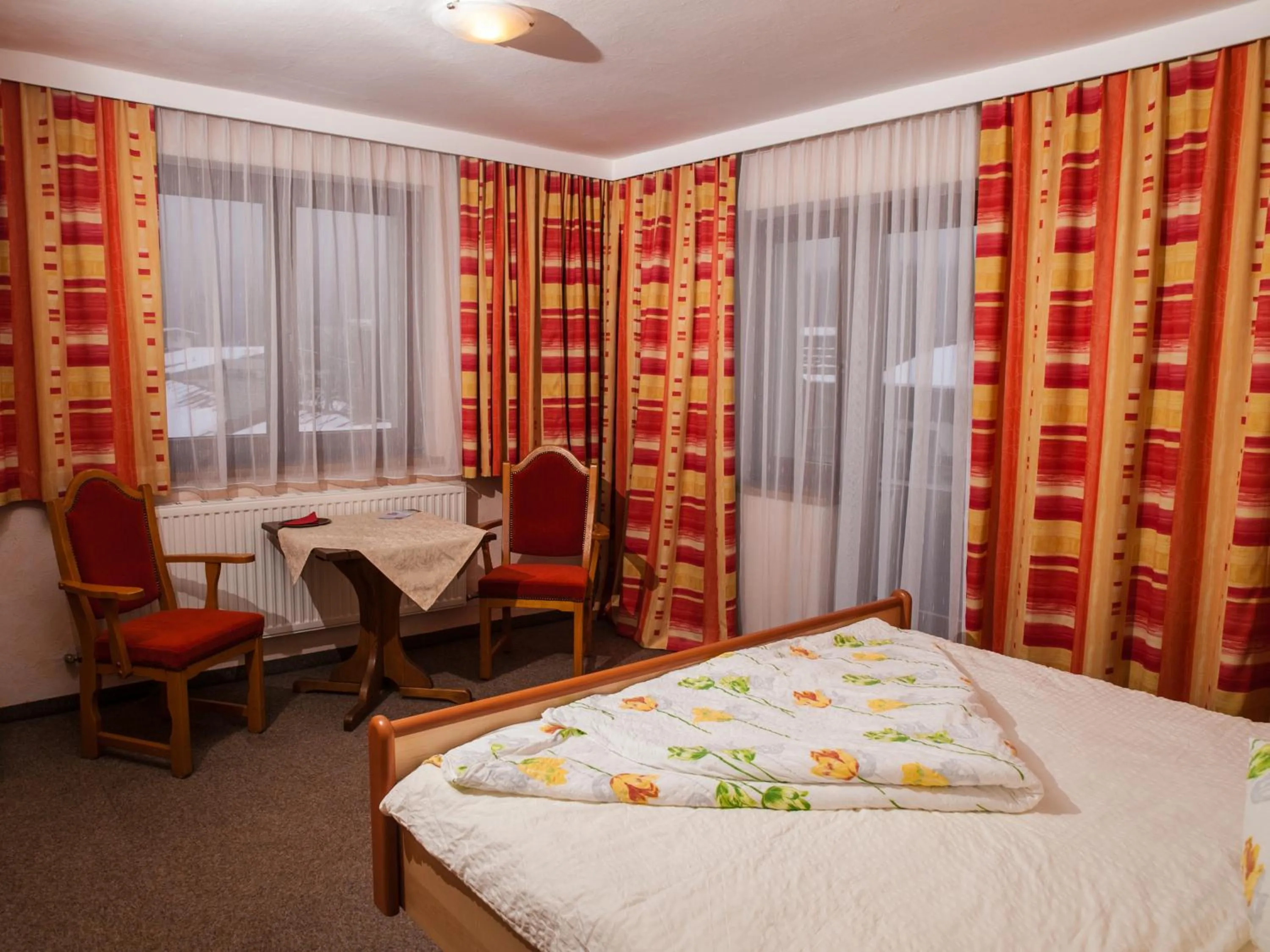 Bed in Pension Handle