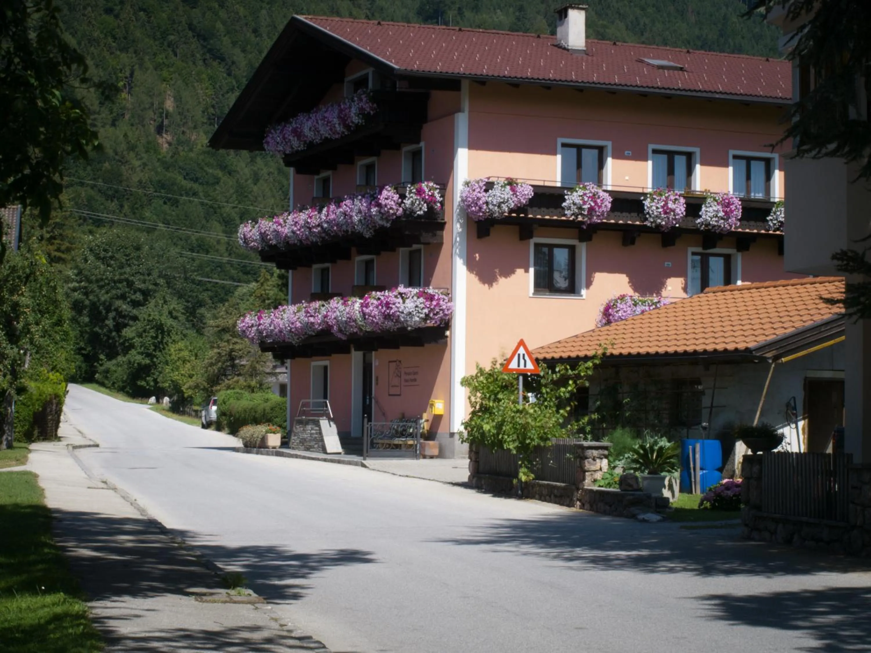 Property building in Pension Handle