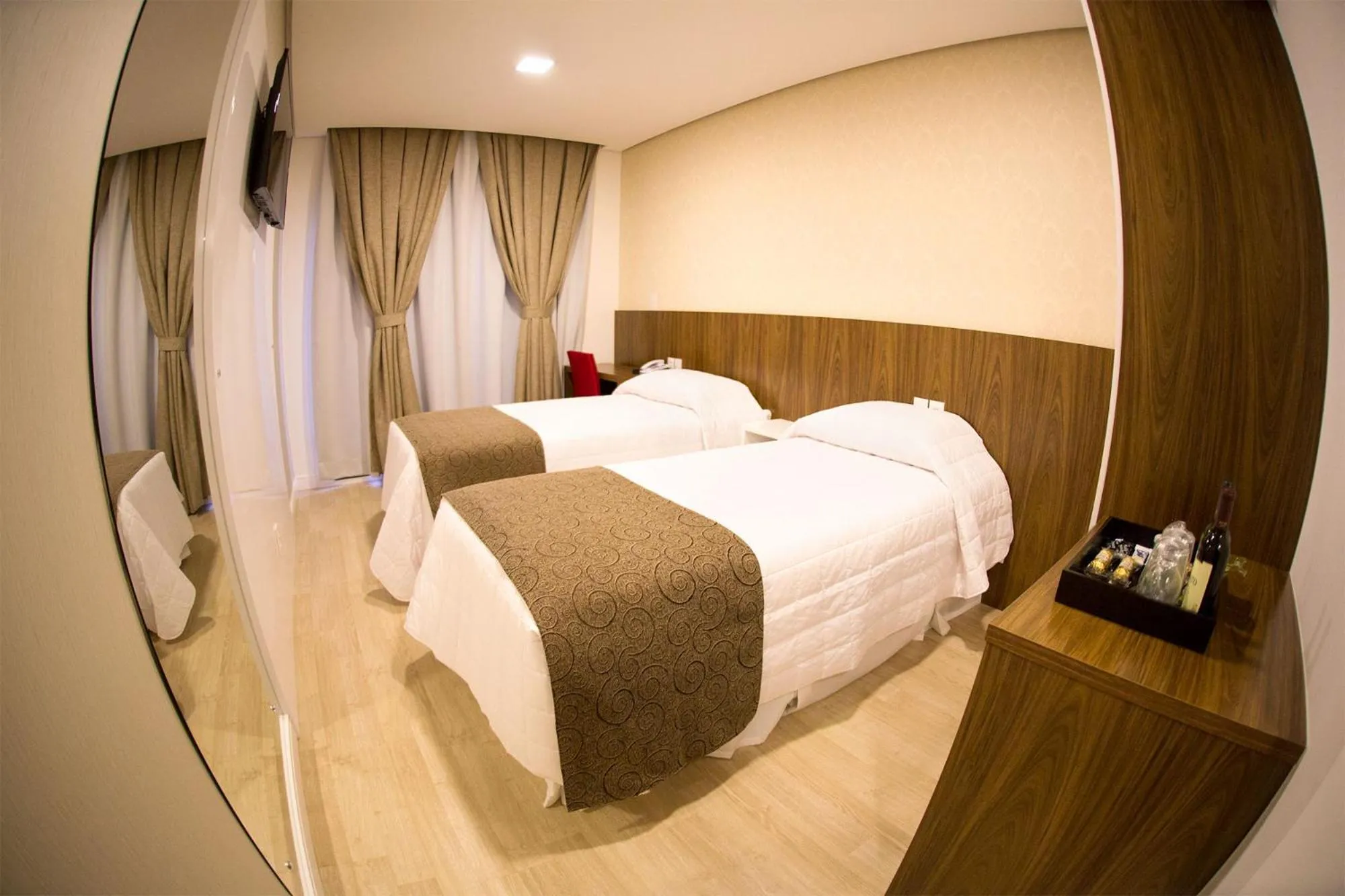 Bedroom, Bed in Holiday & Business Hotel - Em frente ao Centro de Eventos e Arena Conda