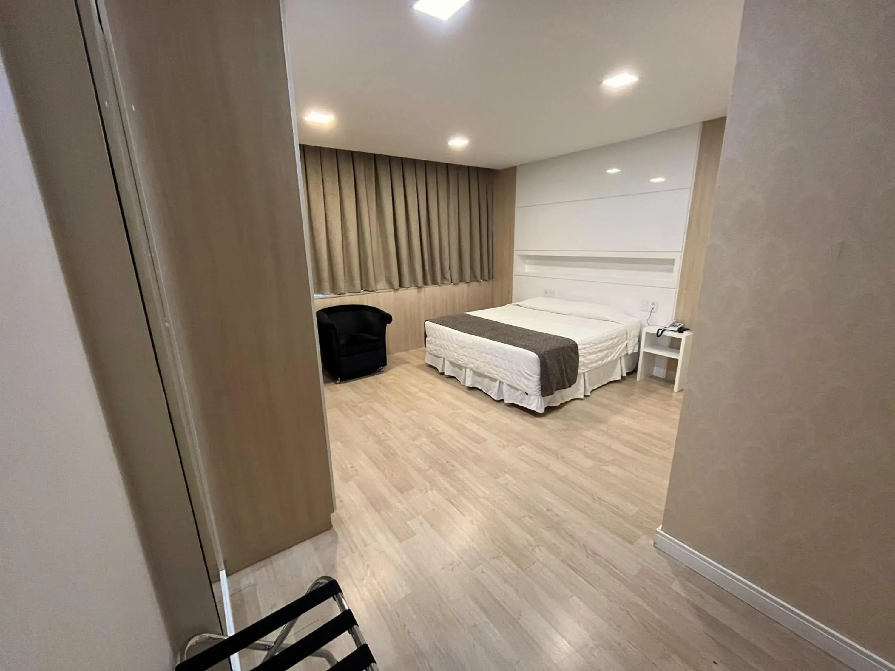 Bedroom, Bed in Holiday & Business Hotel - Em frente ao Centro de Eventos e Arena Conda Bedroom, Bed in Holiday & Business Hotel - Em frente ao Centro de Eventos e Arena Conda