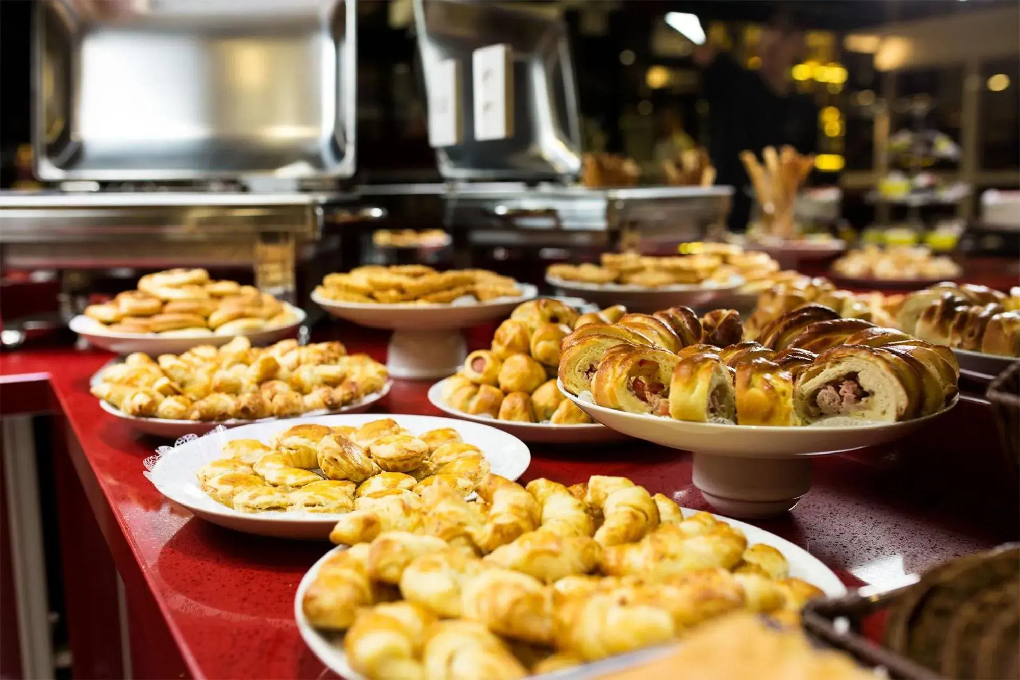 Buffet breakfast in Holiday & Business Hotel - Em frente ao Centro de Eventos e Arena Conda Buffet breakfast in Holiday & Business Hotel - Em frente ao Centro de Eventos e Arena Conda