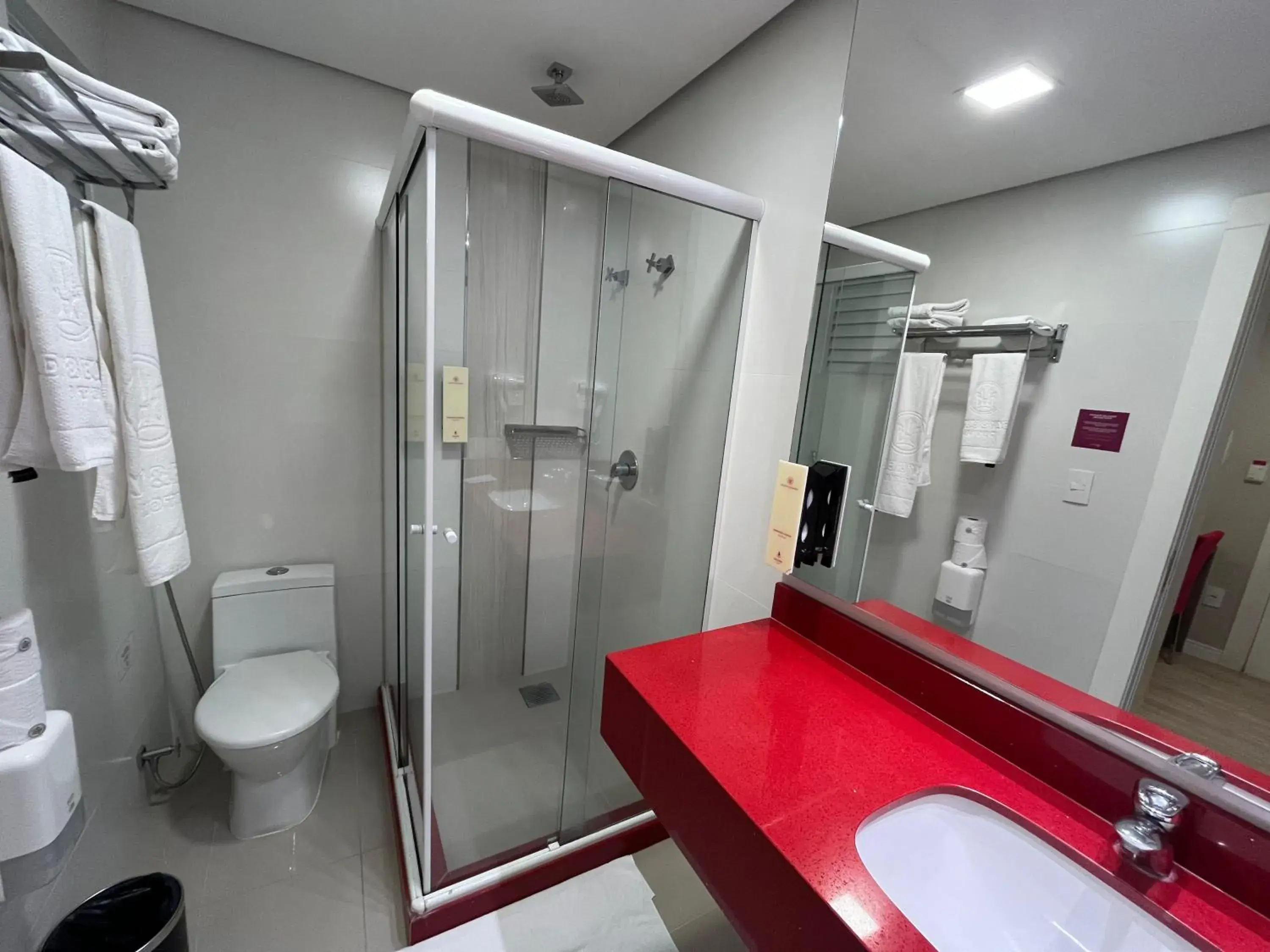 Triple Room in Holiday & Business Hotel - Em frente ao Centro de Eventos e Arena Conda Triple Room in Holiday & Business Hotel - Em frente ao Centro de Eventos e Arena Conda