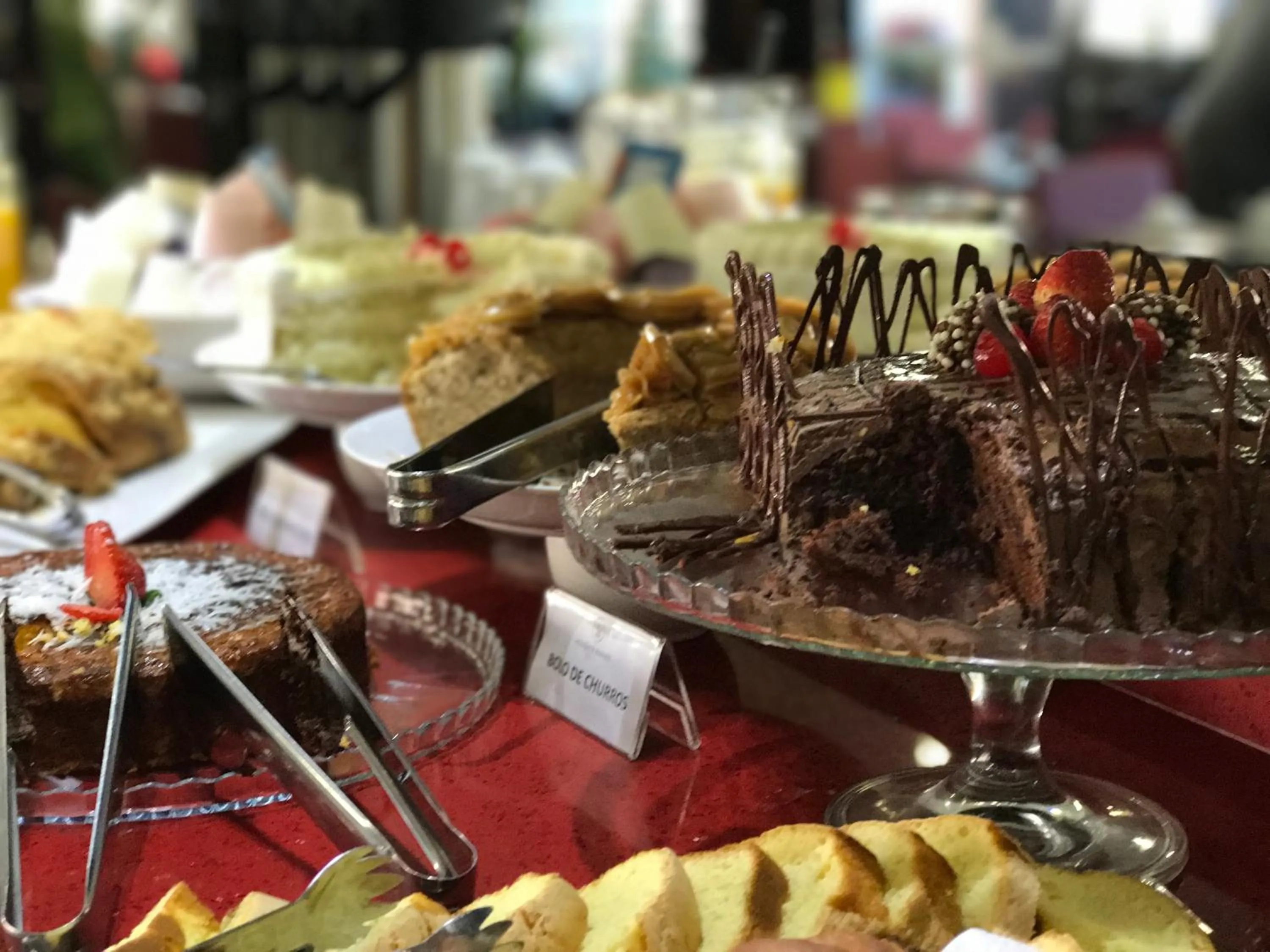 Buffet breakfast in Holiday & Business Hotel - Em frente ao Centro de Eventos e Arena Conda