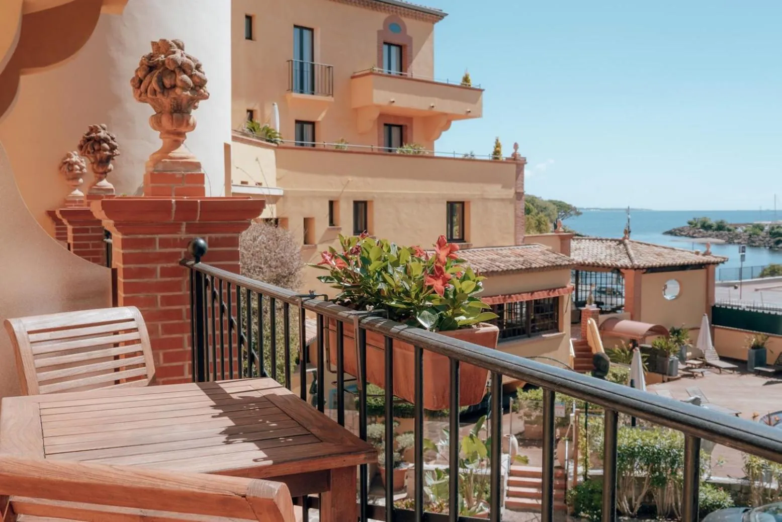 Sea view in Ermitage de l'Oasis & Spa - Cannes Mandelieu