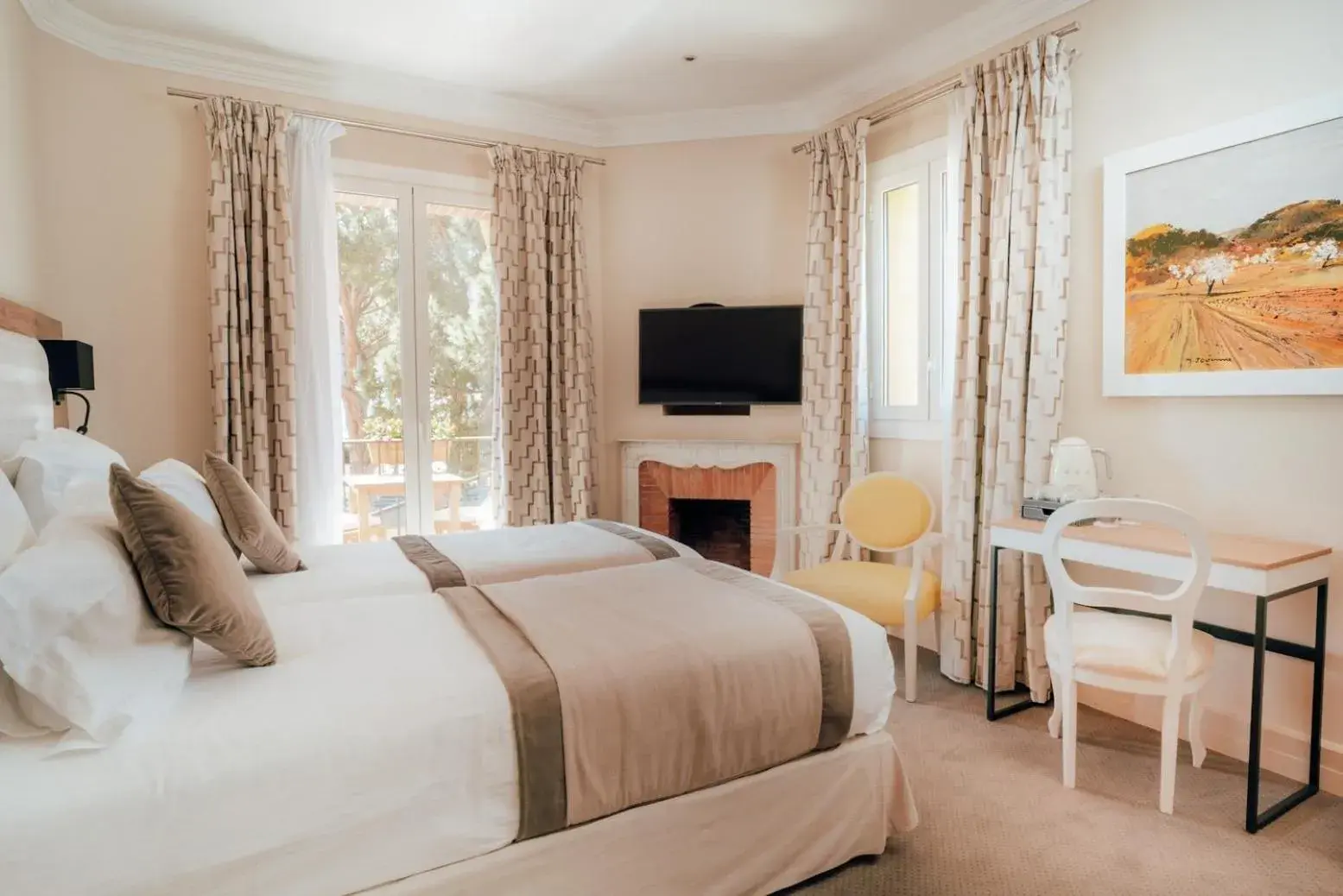 Superior Room with Balcony in Ermitage de l'Oasis & Spa - Cannes Mandelieu Superior Room with Balcony in Ermitage de l'Oasis & Spa - Cannes Mandelieu